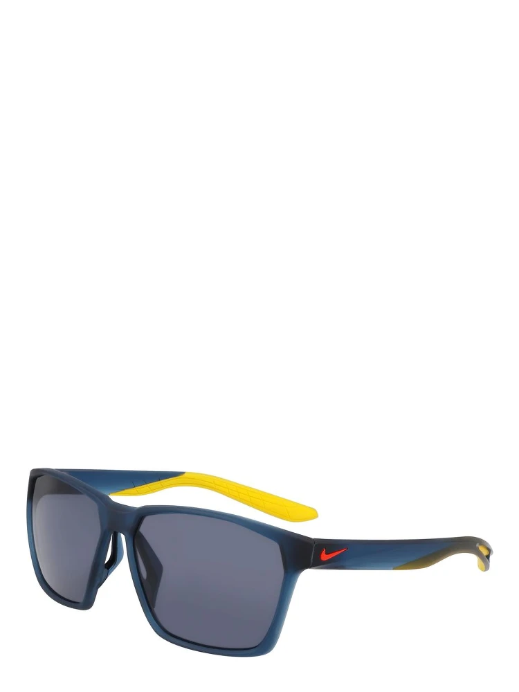 نظارات شمسية زرقاء مصبوبة