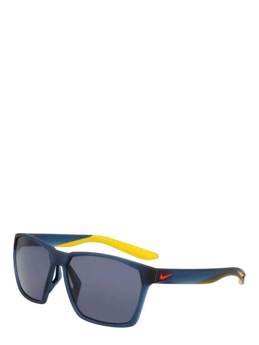 نظارات شمسية زرقاء مصبوبة