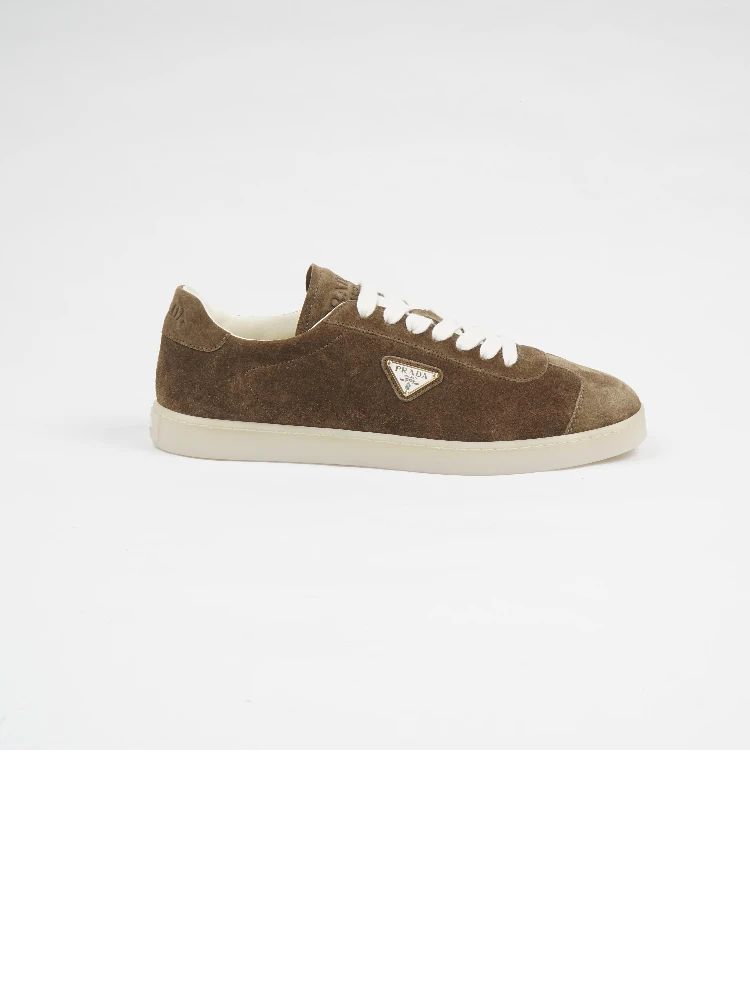 أحذية برادا الرياضية