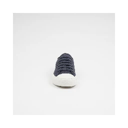 أحذية رياضية برباط