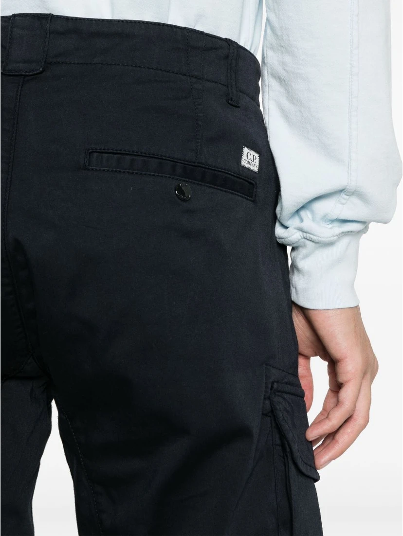 Lens-detail cargo shorts