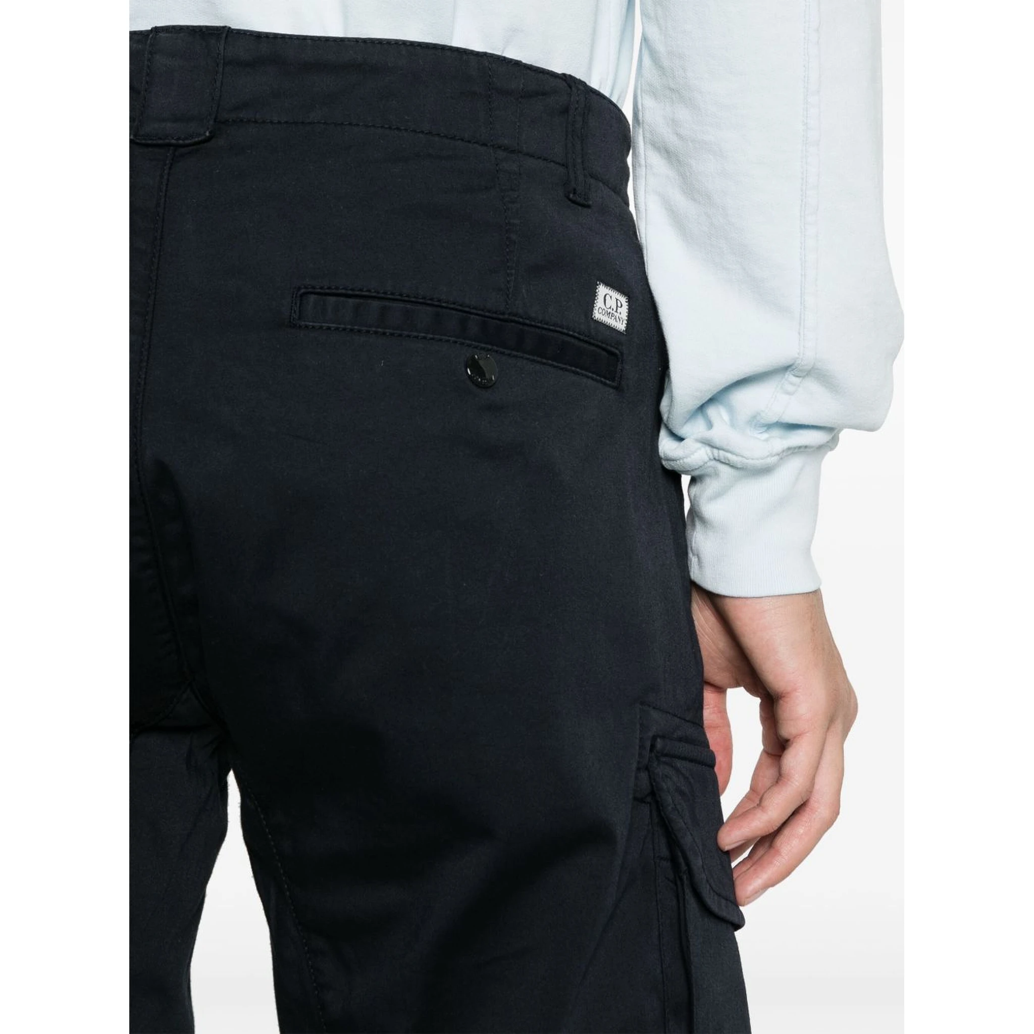 Lens-detail cargo shorts