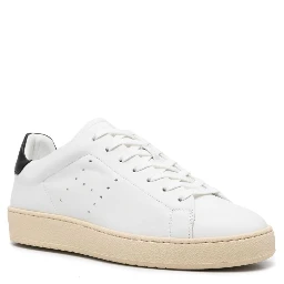 H672 Sneakers In White