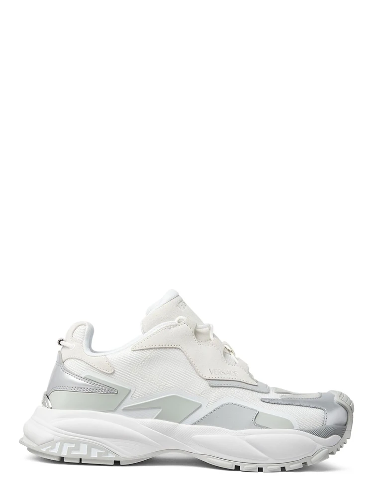 حذاء رياضي من فرزاتشي