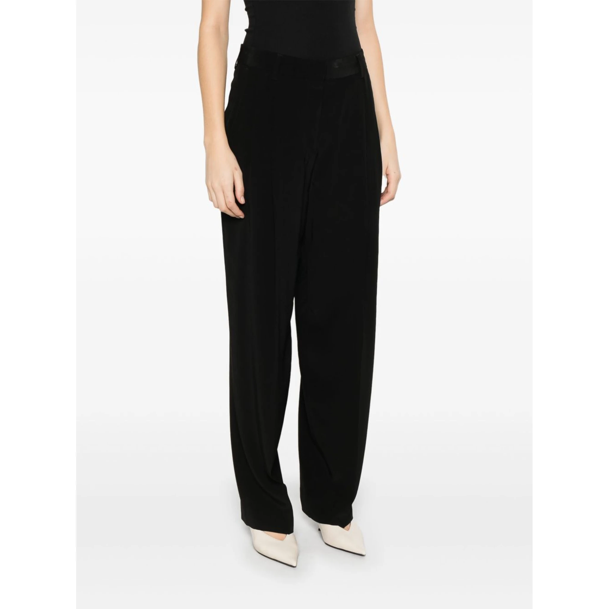 pleated straight-leg trousers