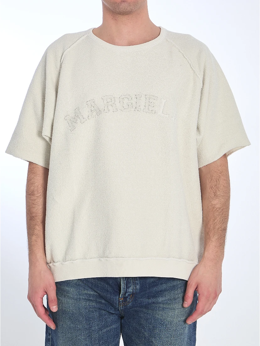 Short-sleeve sweatshirt