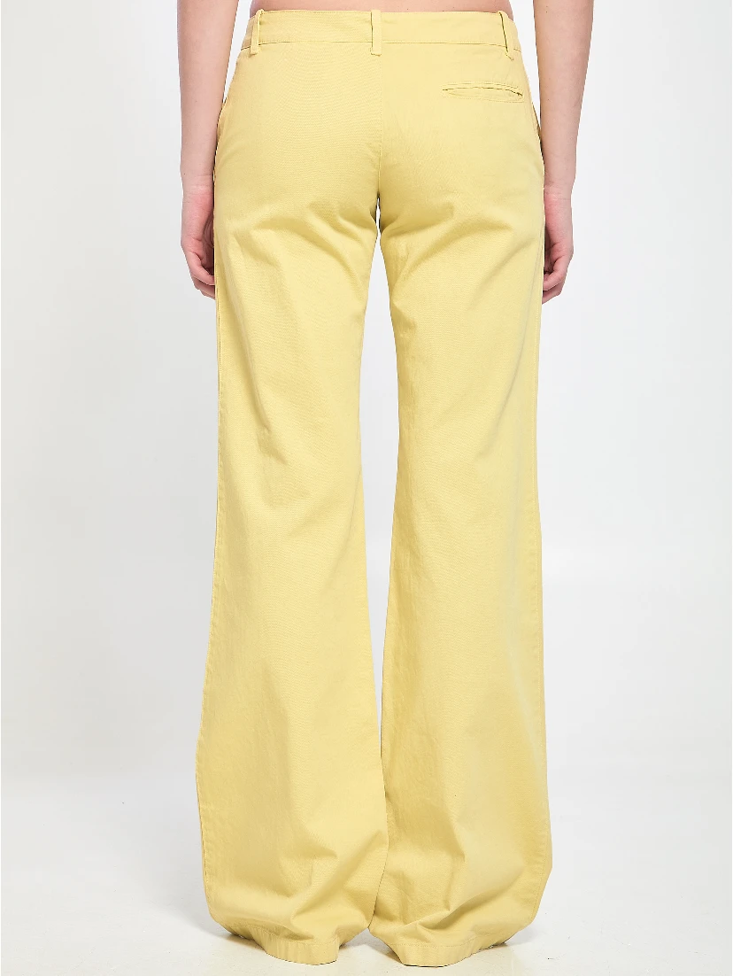 Low-rise trousers
