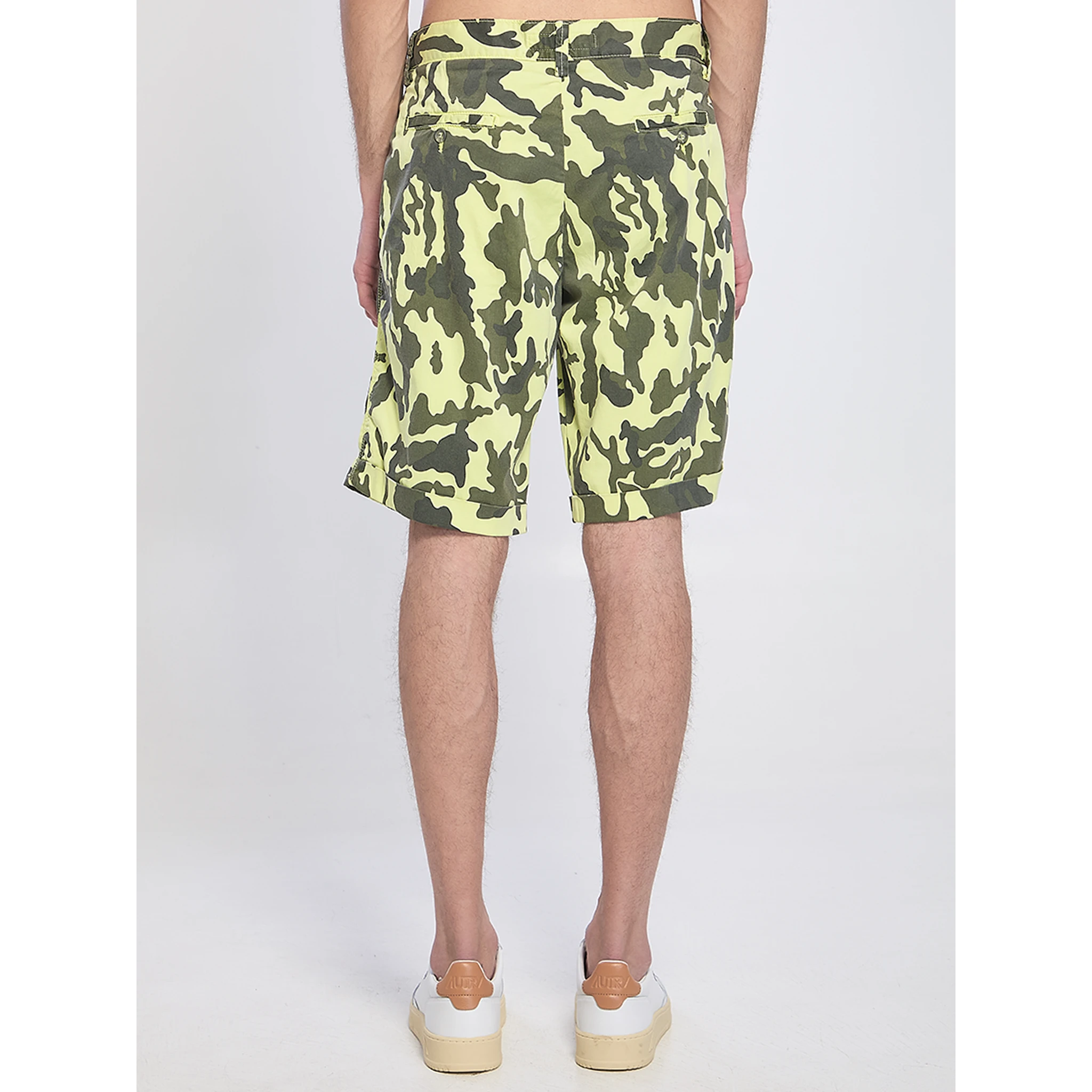 Camouflage bermuda shorts