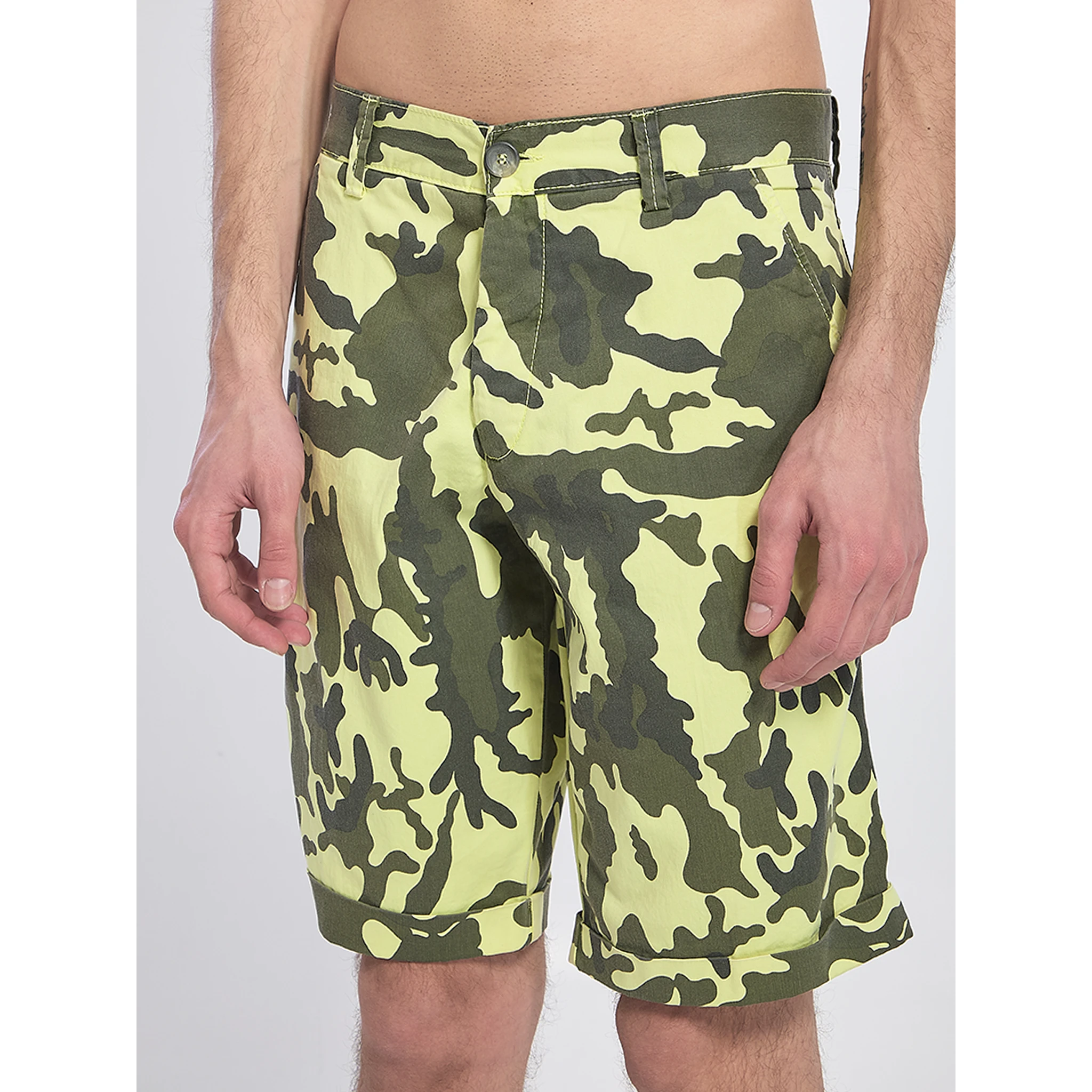 Camouflage bermuda shorts