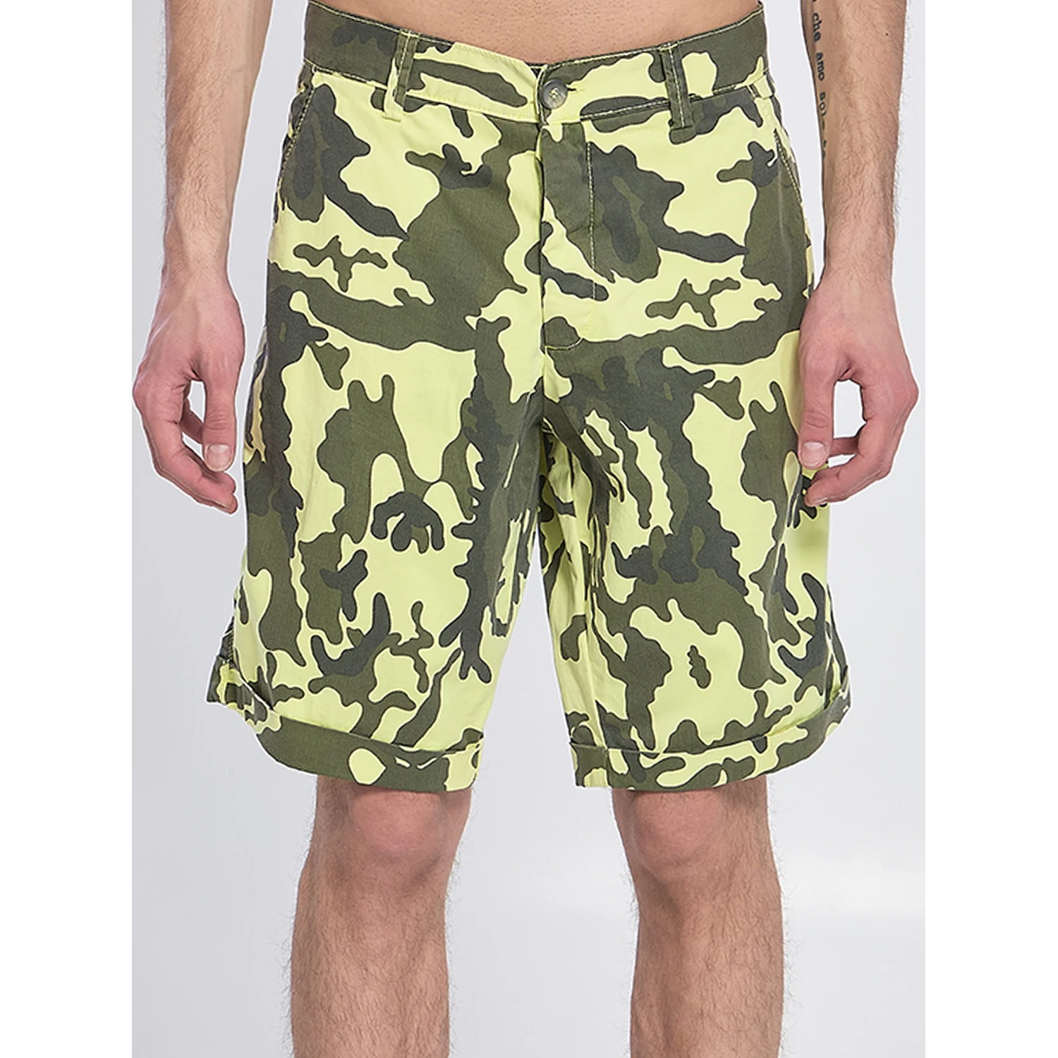 Camouflage bermuda shorts