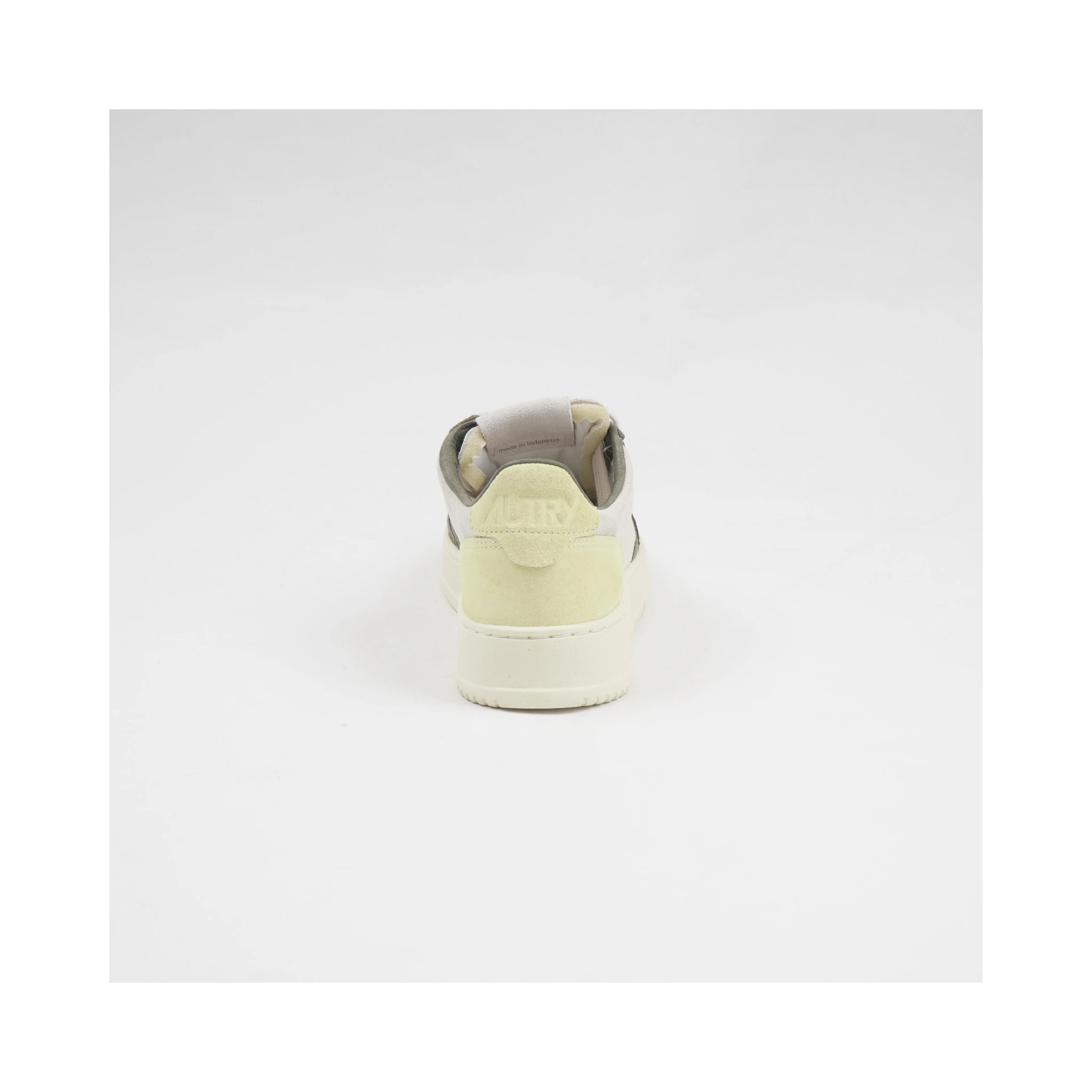 Low Medalist Sneaker