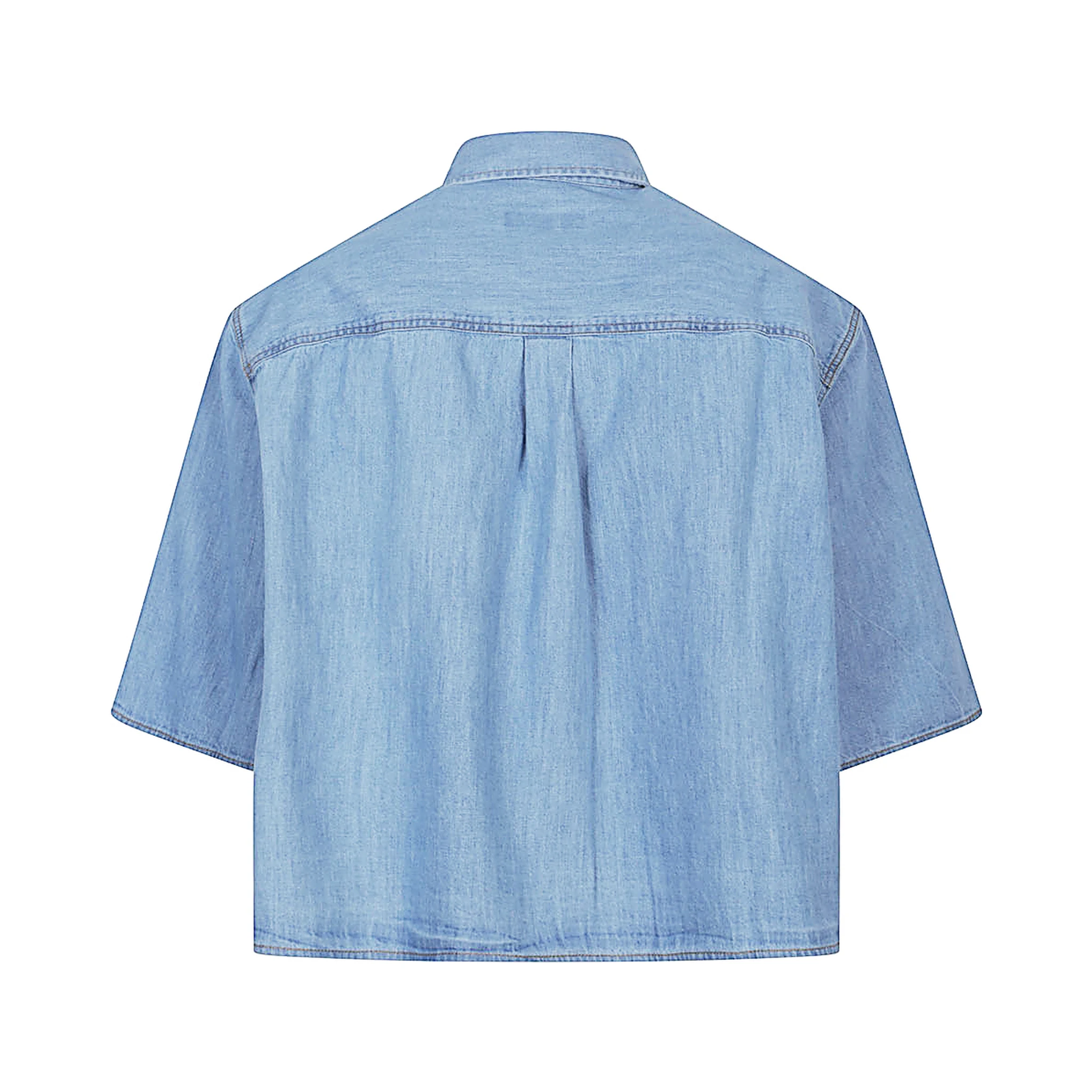 chest-pocket short-sleeve shirt