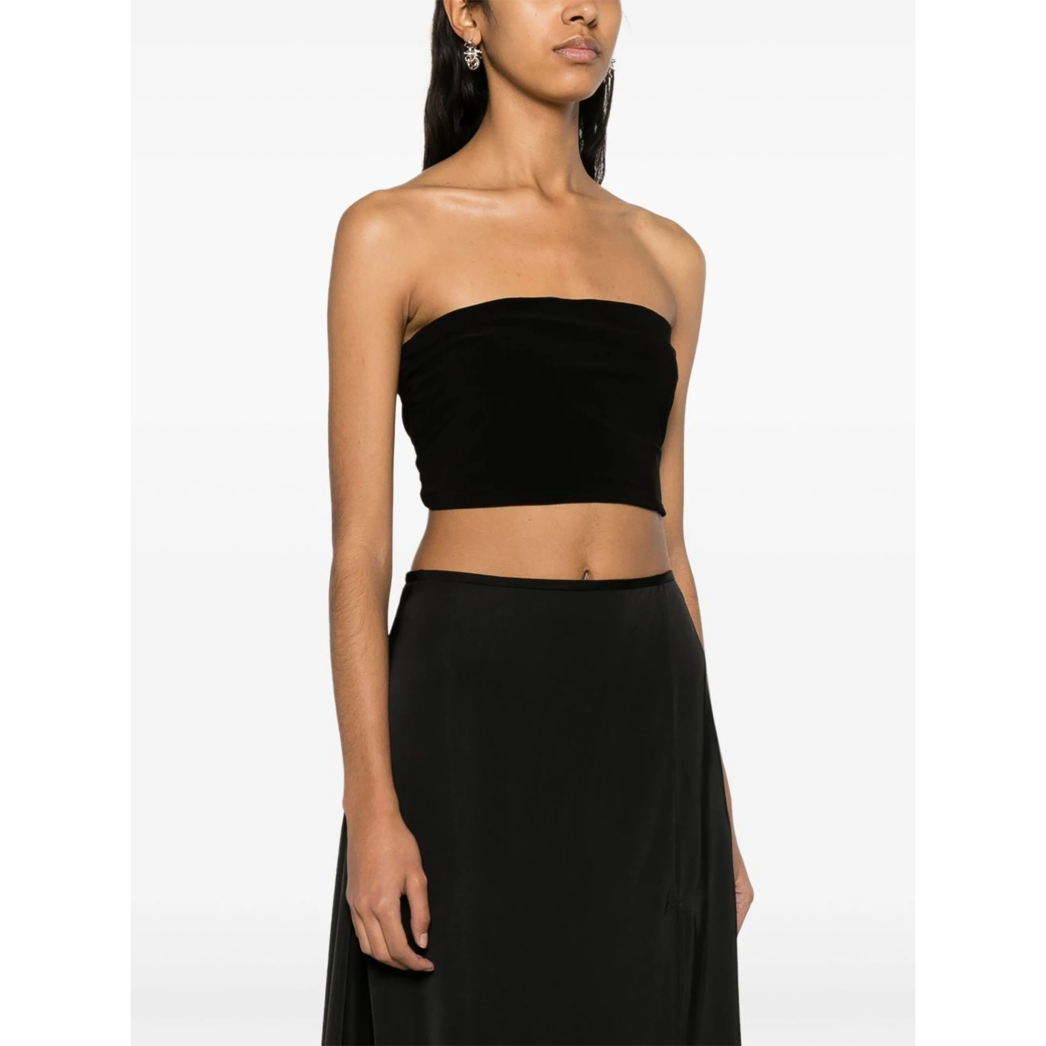 بلوزة نورما كمالي سوداء