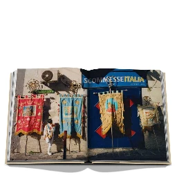 Napoli Amore by Cesare Cunaccia book