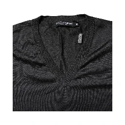 Dark Gray Silk V-neck Short Sleeves T-shirt