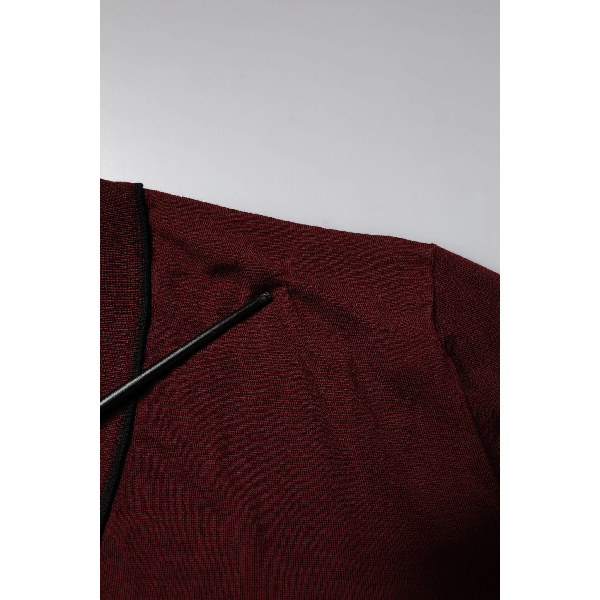 Maroon Cashmere V-neck Men Pullover Sweater