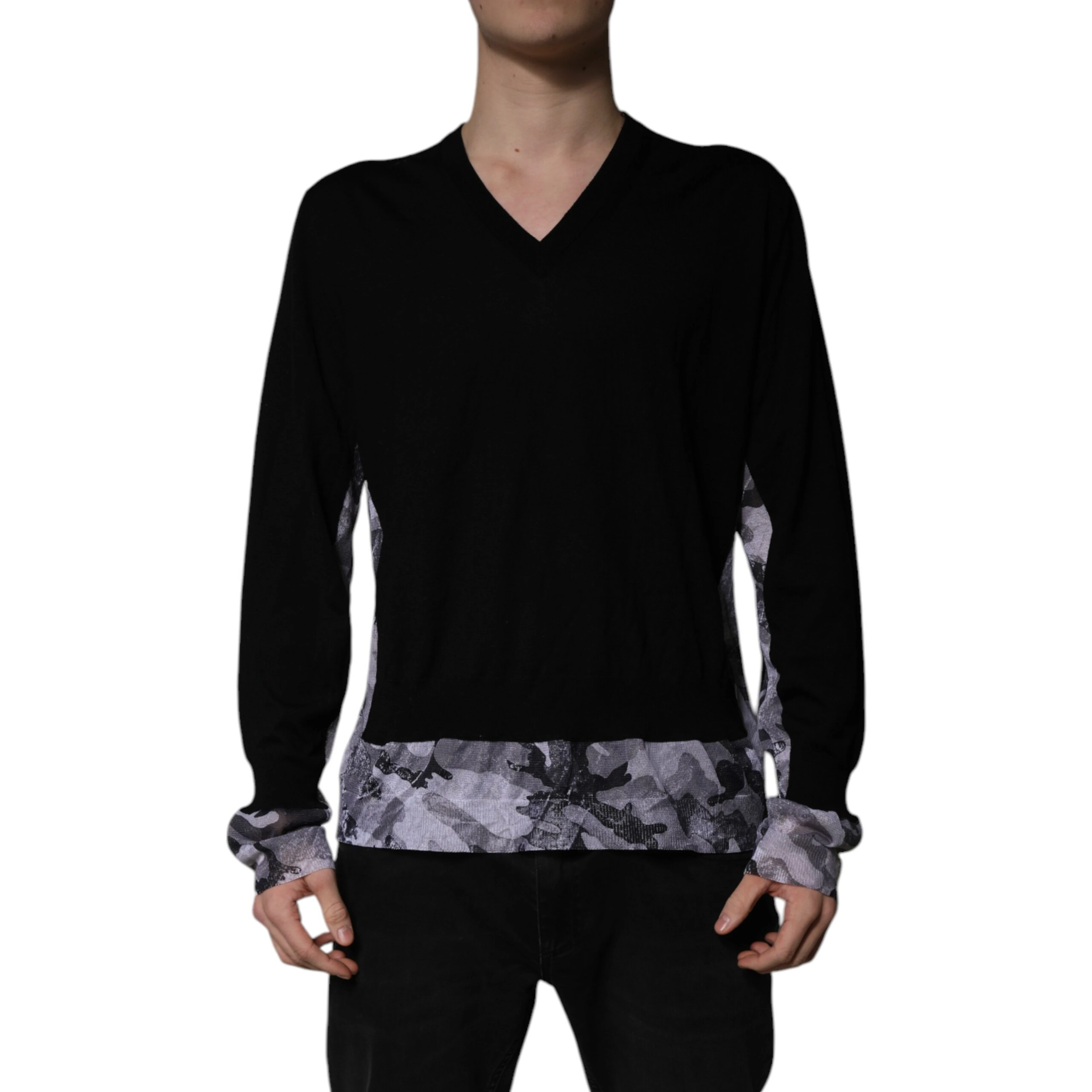 Black Camouflage V-neck Pullover Sweater