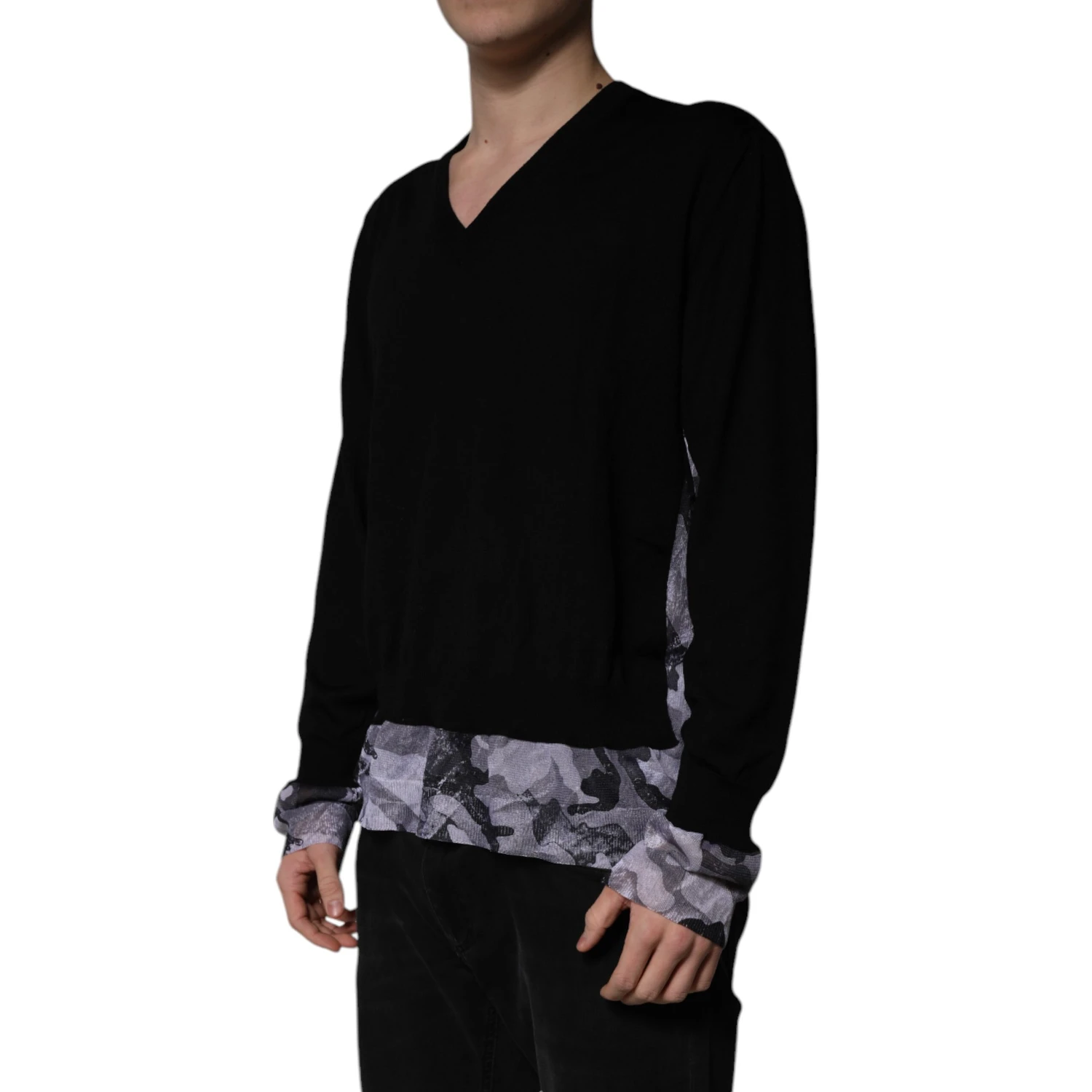 Black Camouflage V-neck Pullover Sweater