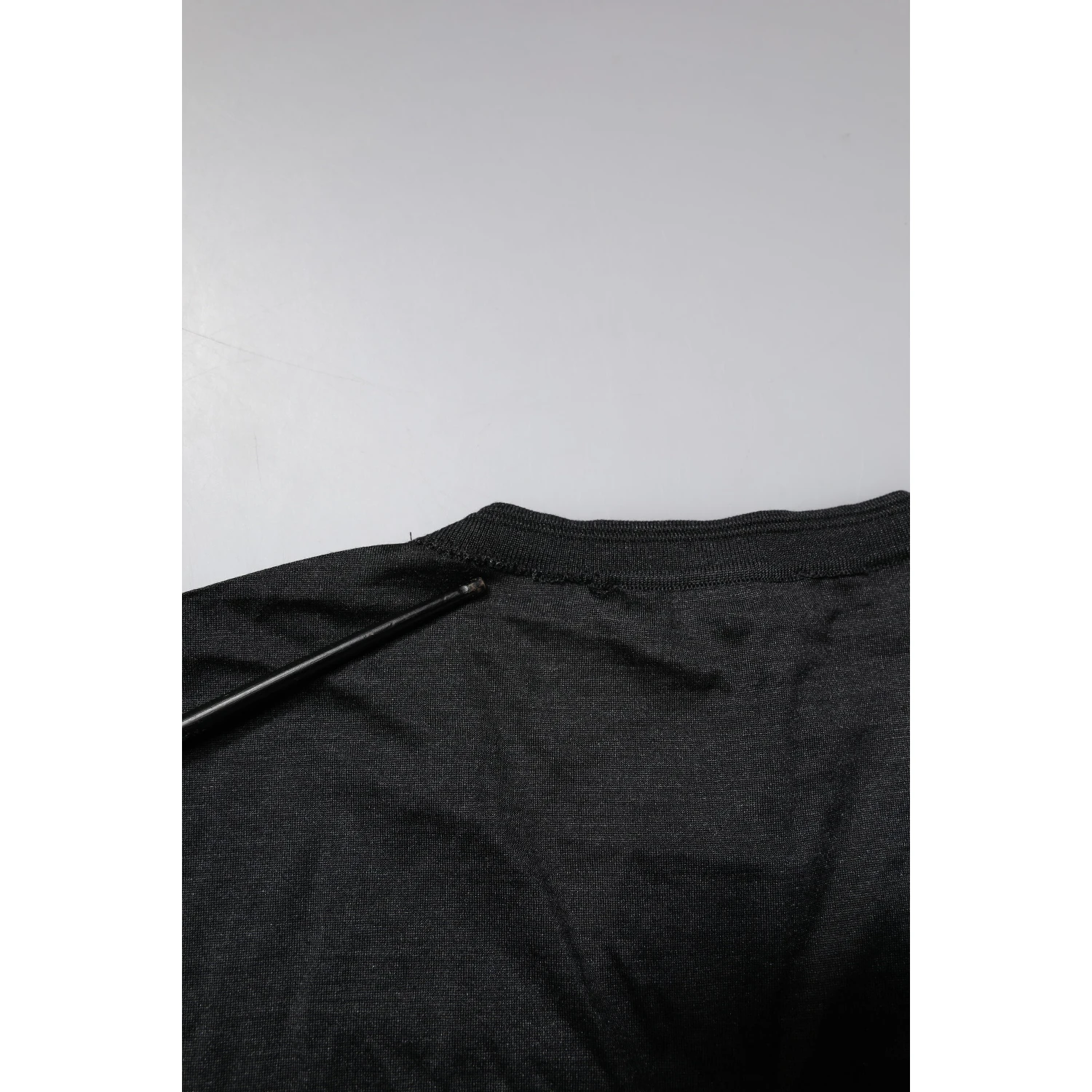 Dark Gray Silk V-neck Short Sleeves T-shirt