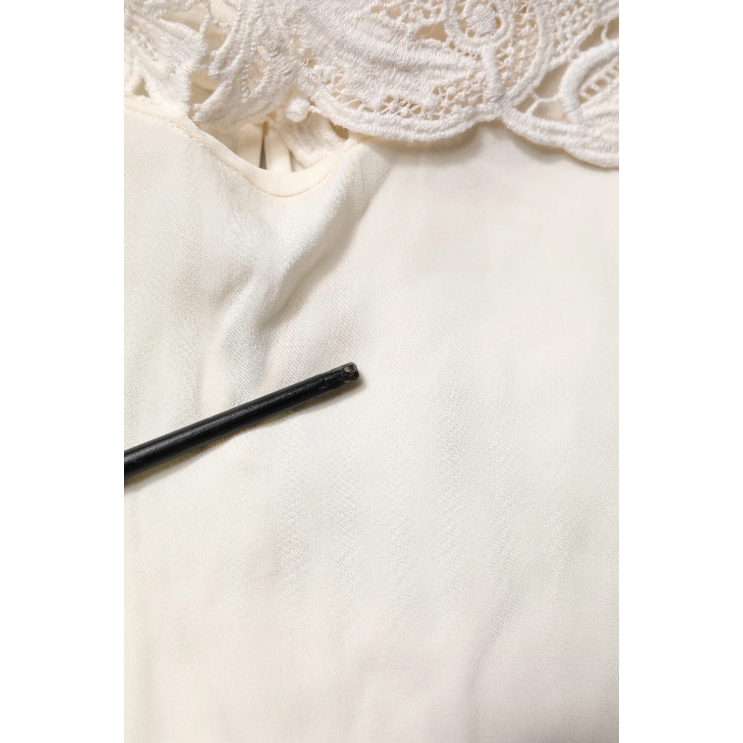 Cream Floral Lace Long Sleeves Blouse Top
