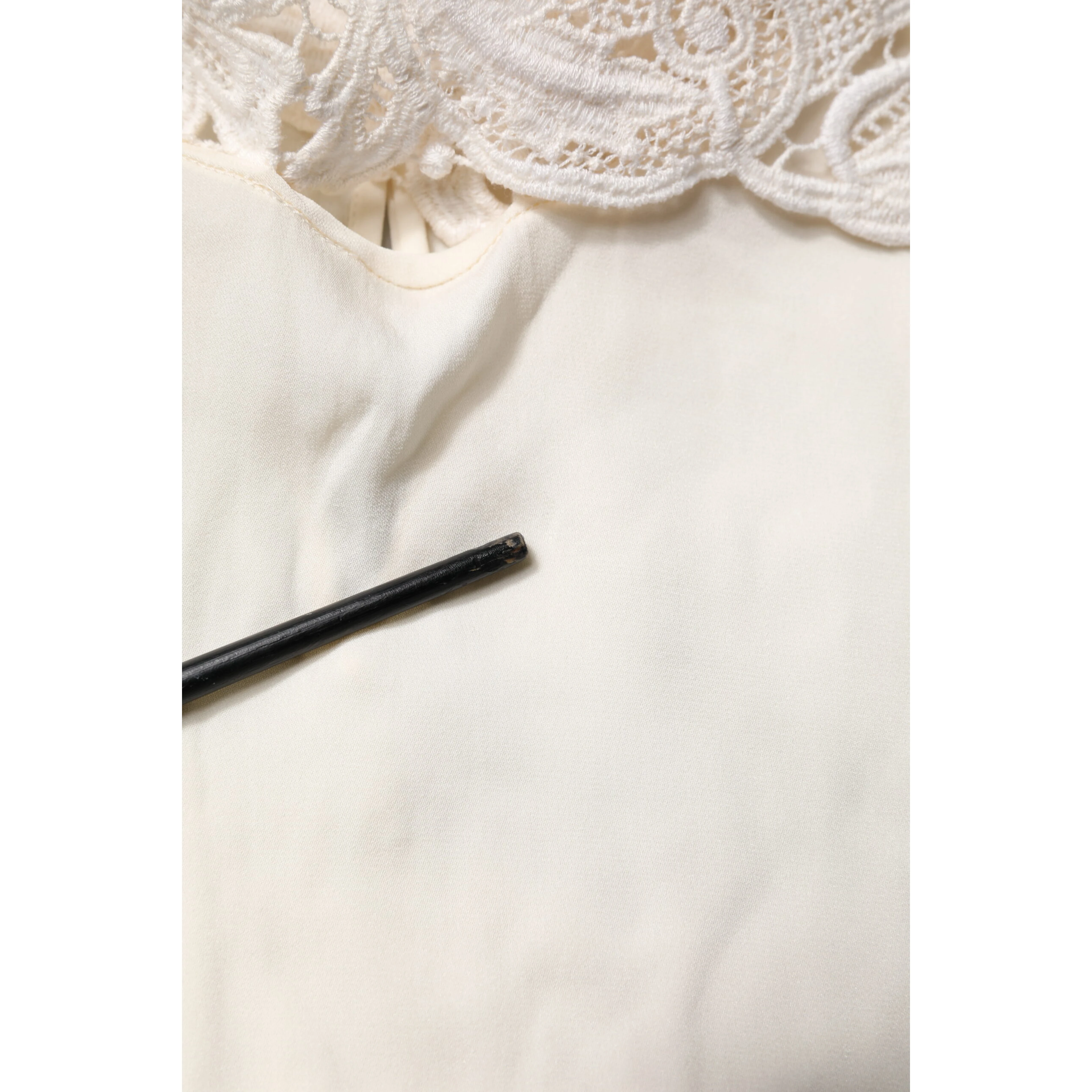 Cream Floral Lace Long Sleeves Blouse Top