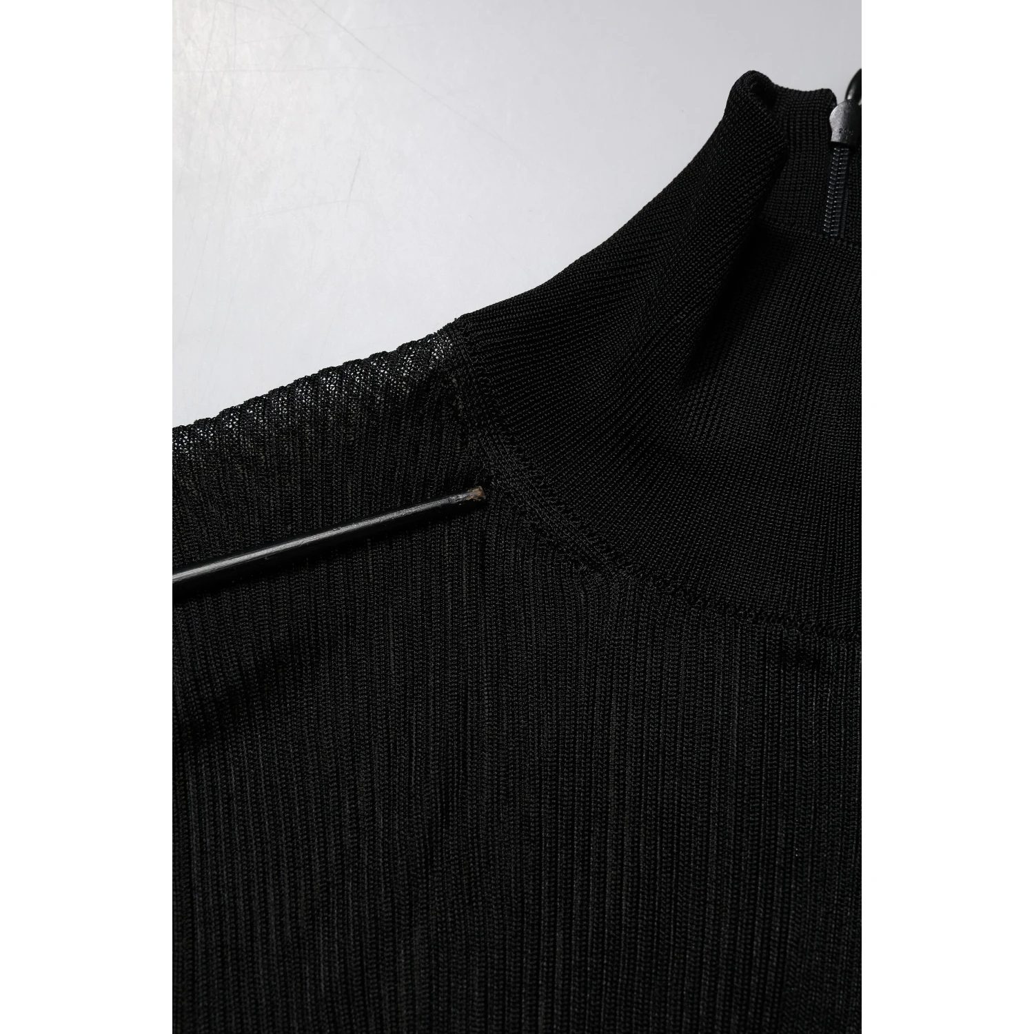 Black Knit Long Sleeves Turtleneck Slim Top