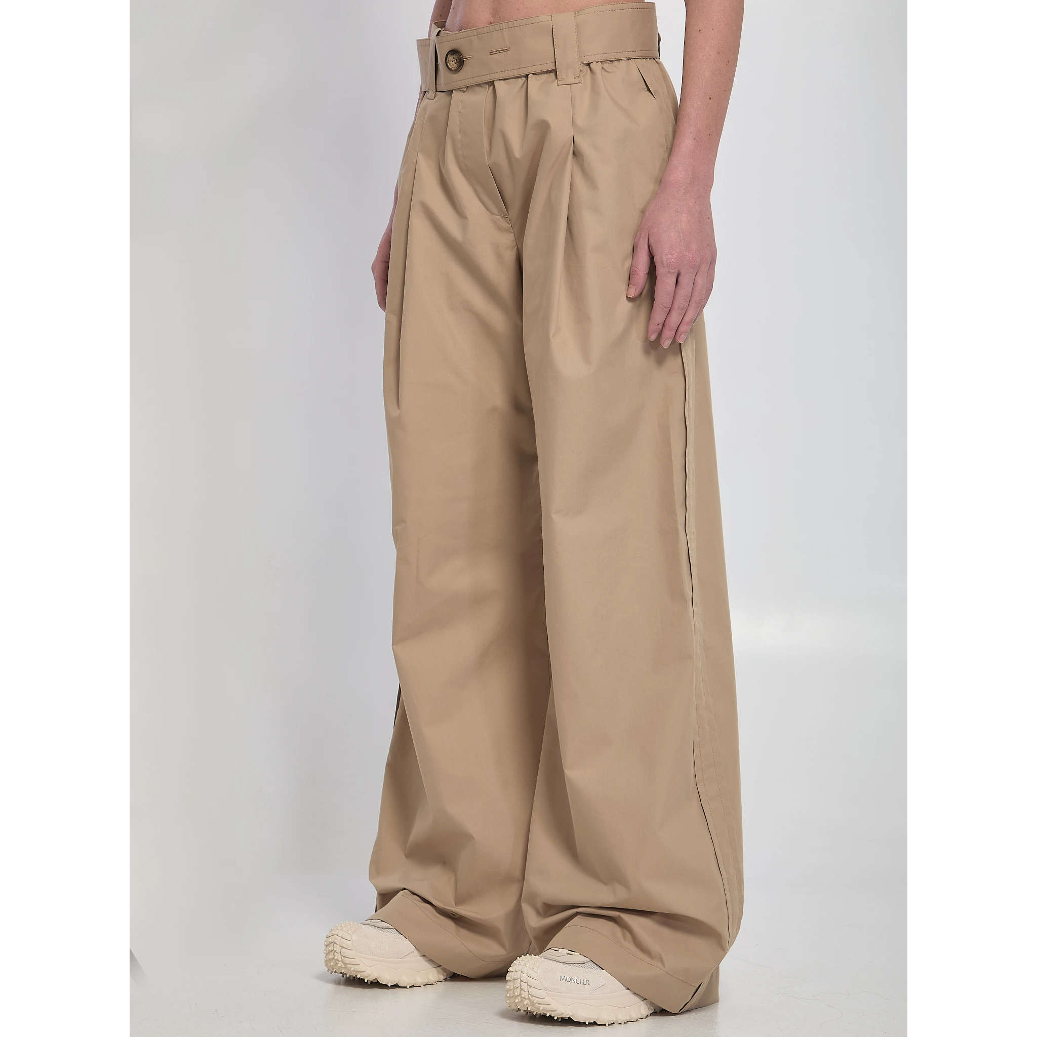 Wide trousers