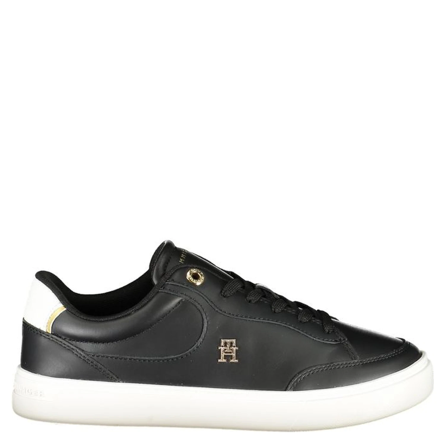 Essential Chic Court Sneakers