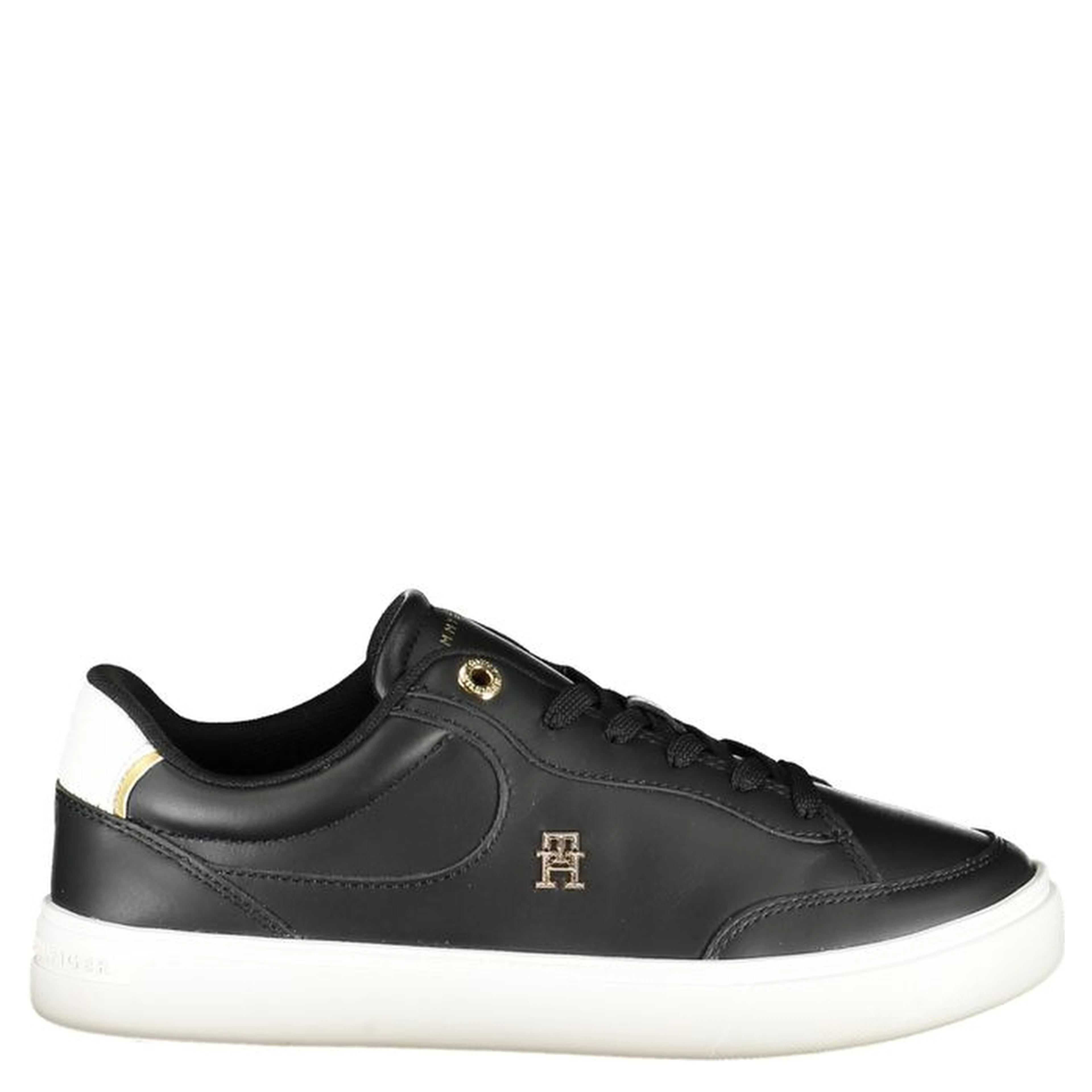 Essential Chic Court Sneakers