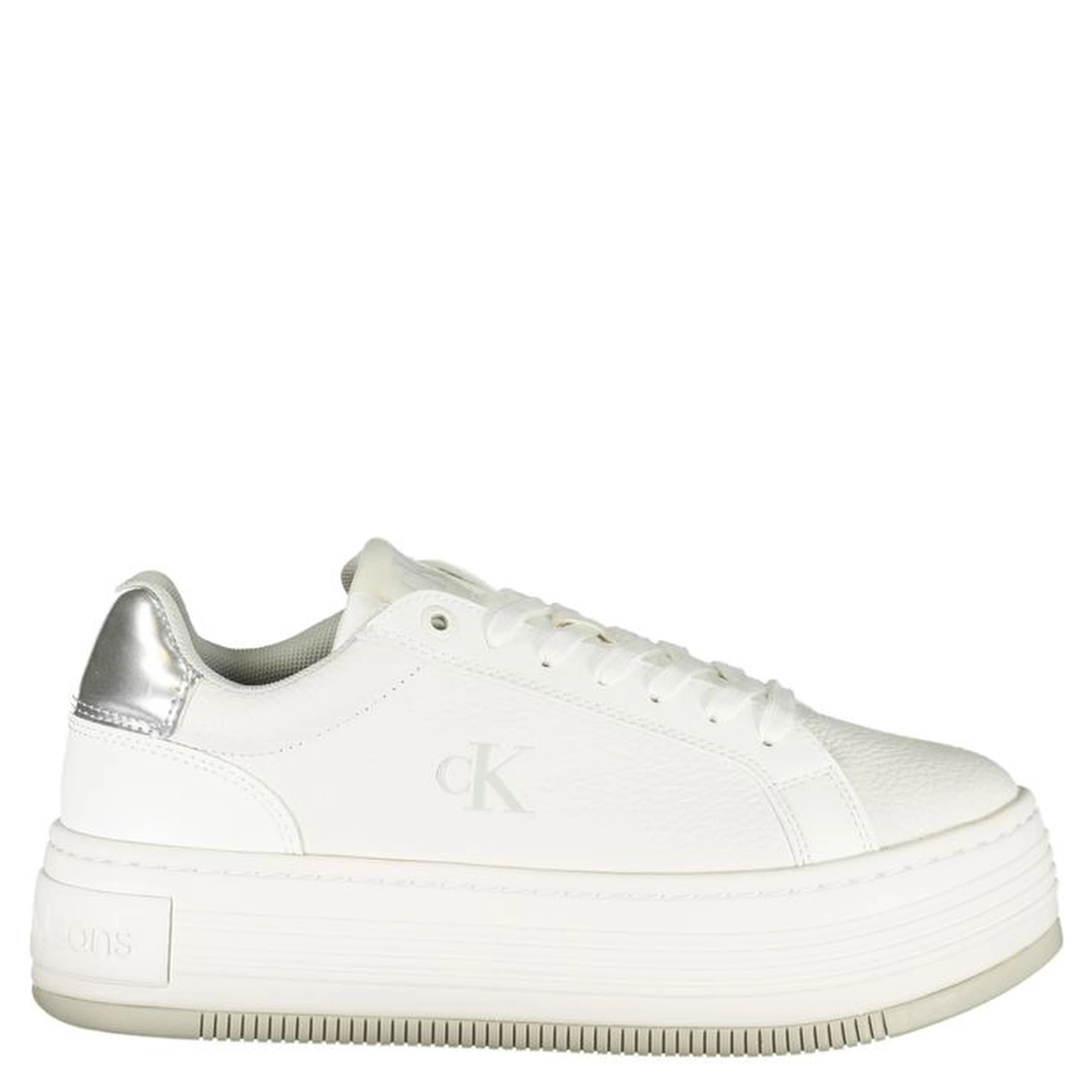 Bold sneaker