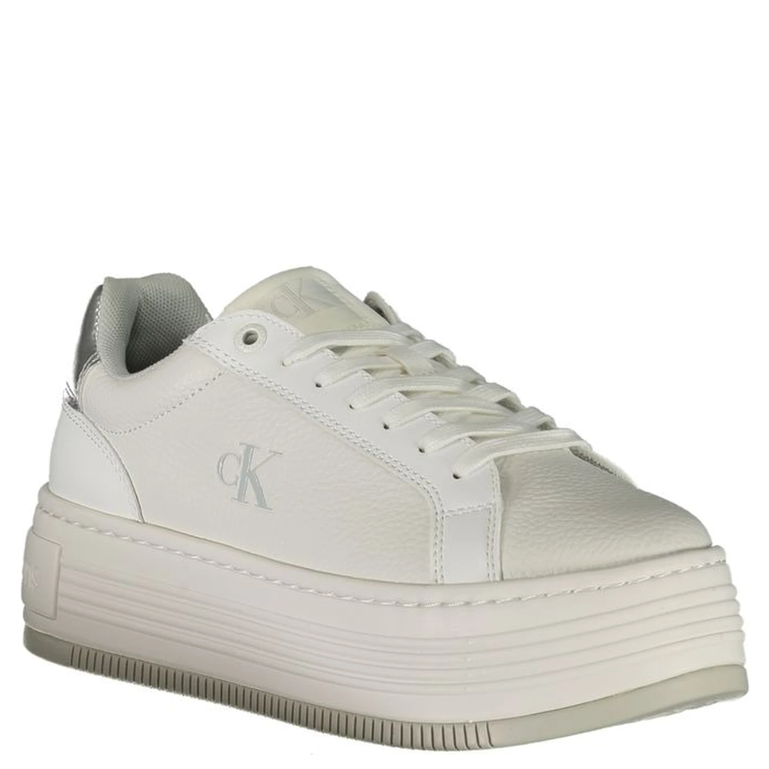 Bold sneaker
