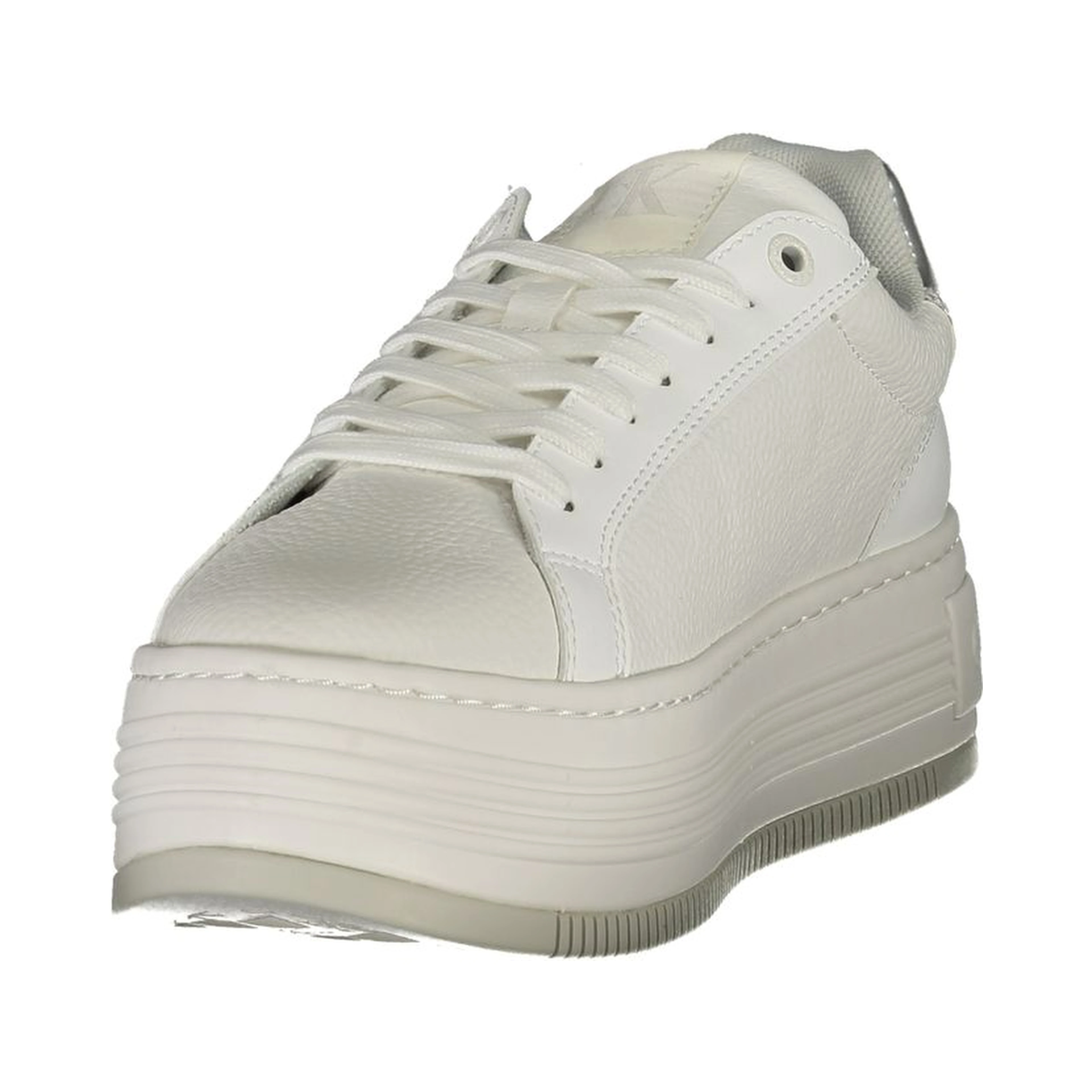 Bold sneaker