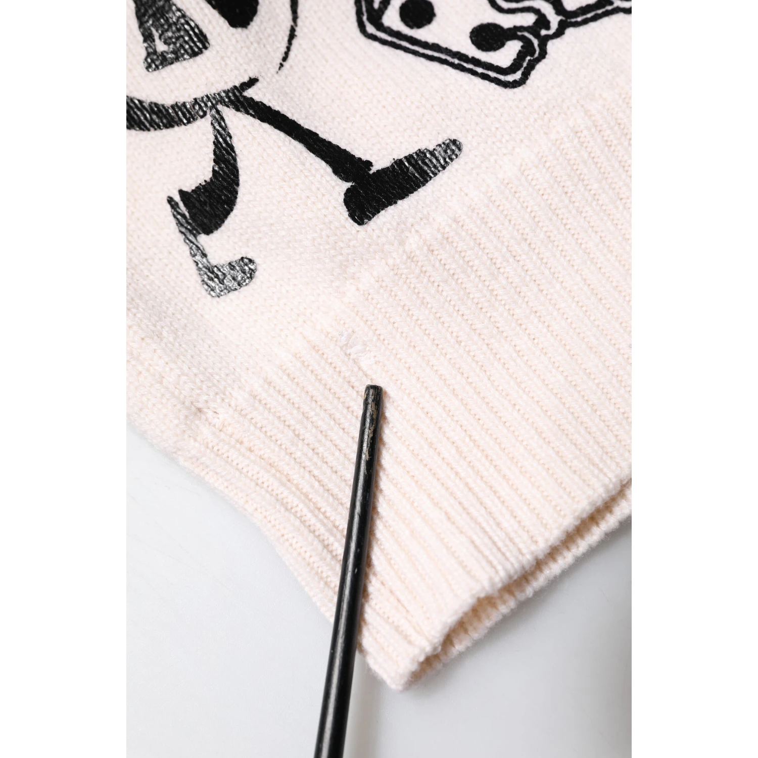White Black Logo Print Women Pullover Sweater