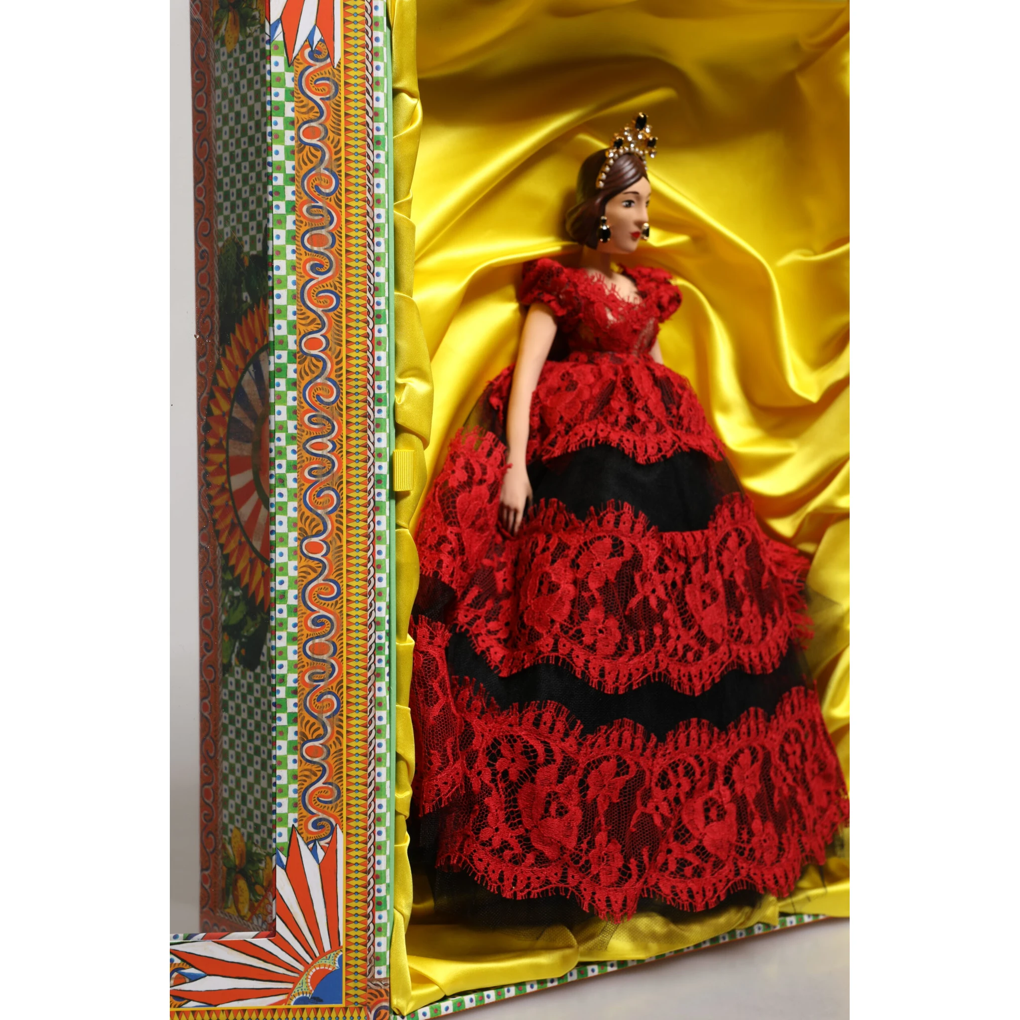 Red Dress Ceramic Porcelain Fashion Box Leather Sicily Dolls