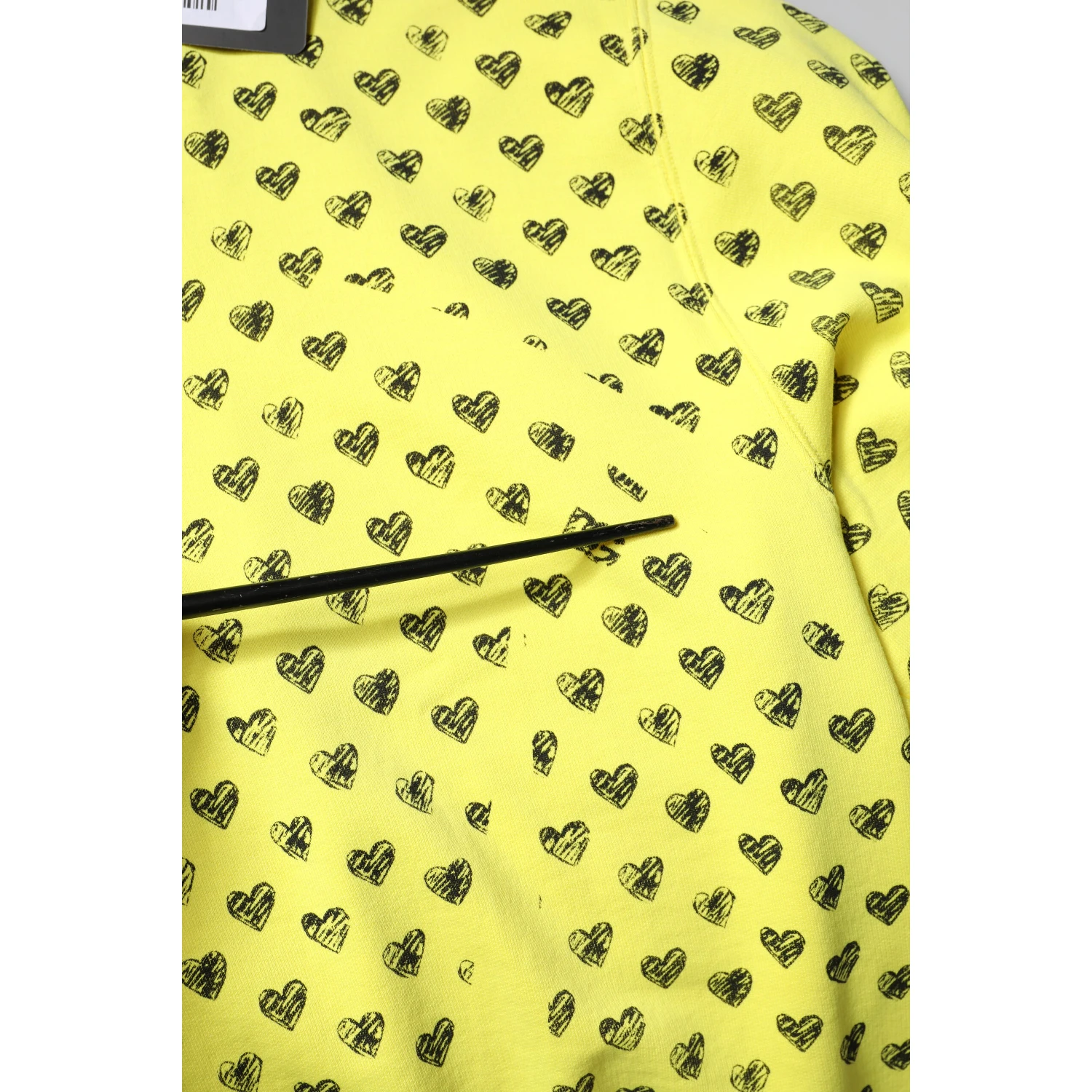 Yellow Heart Crew Neck Men Pullover Sweater