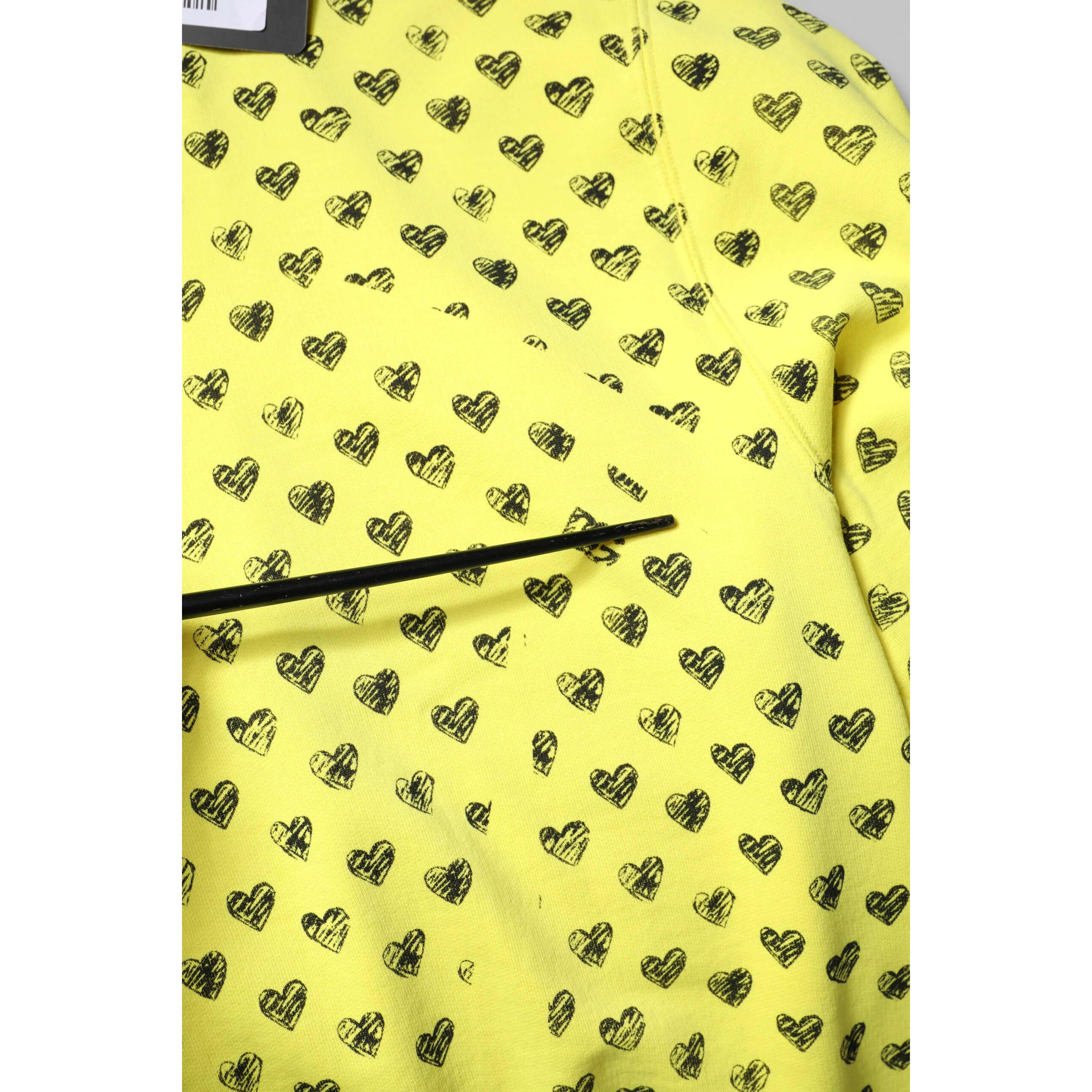 Yellow Heart Crew Neck Men Pullover Sweater