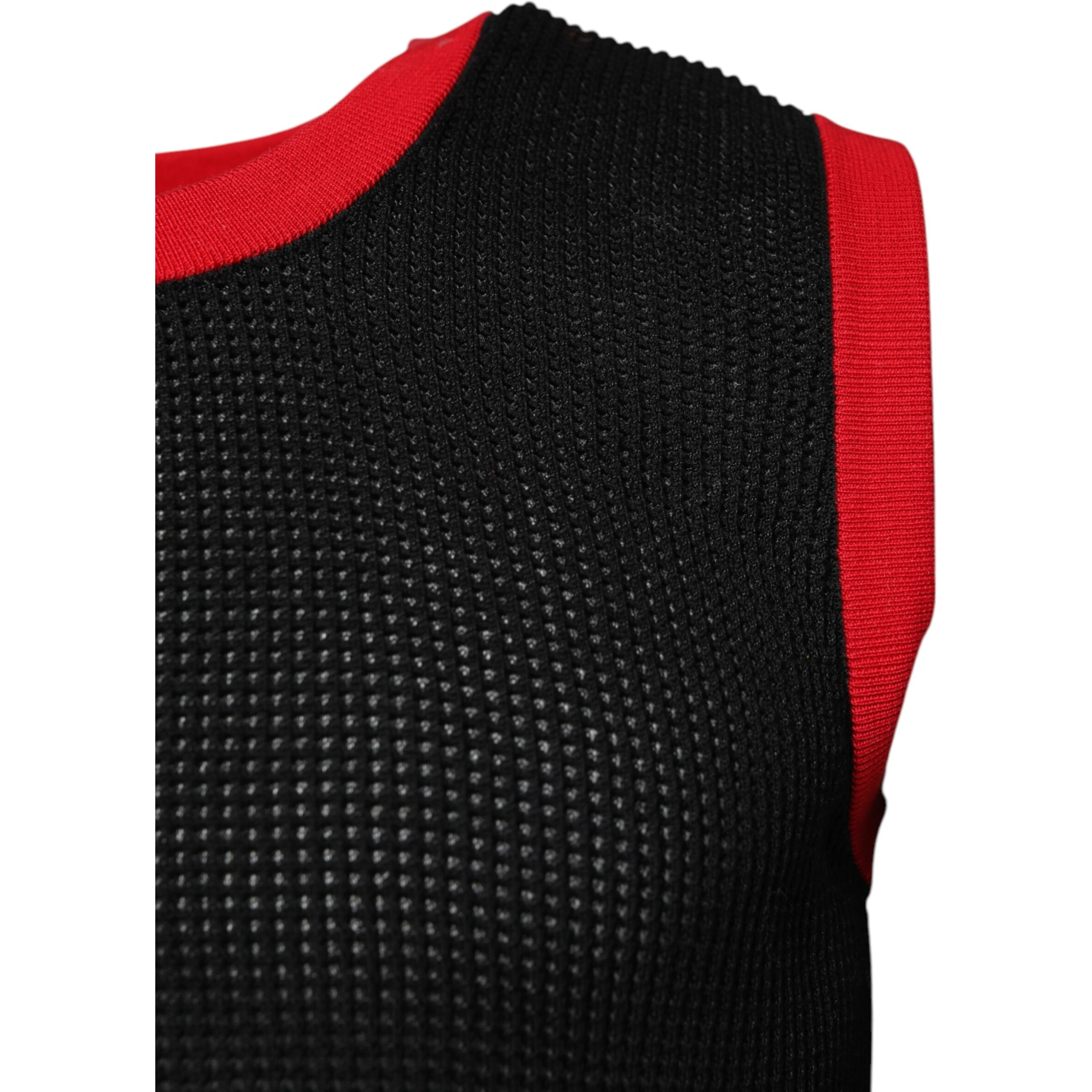 Black Cotton Slim Fit Round Neck T-shirt