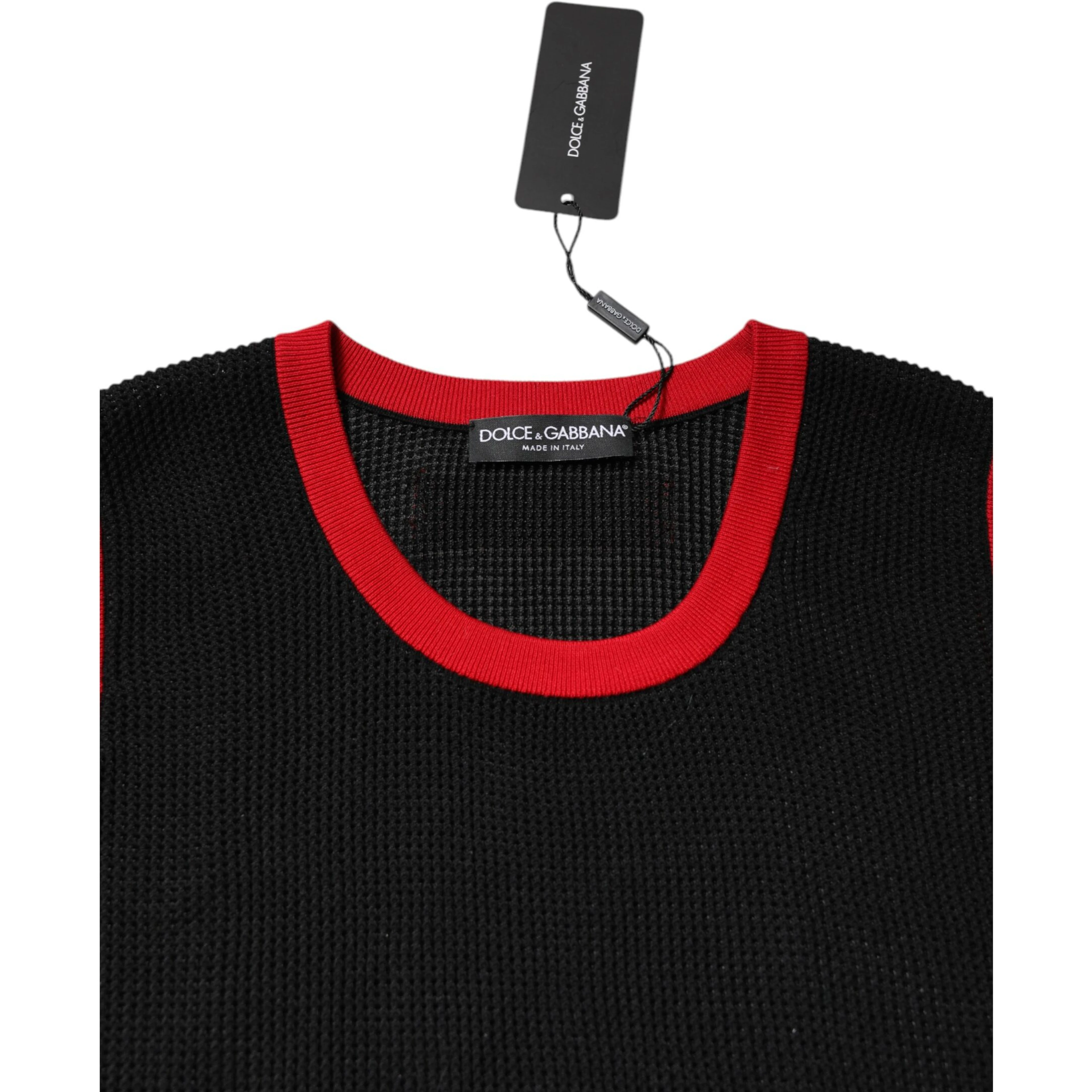 Black Cotton Slim Fit Round Neck T-shirt