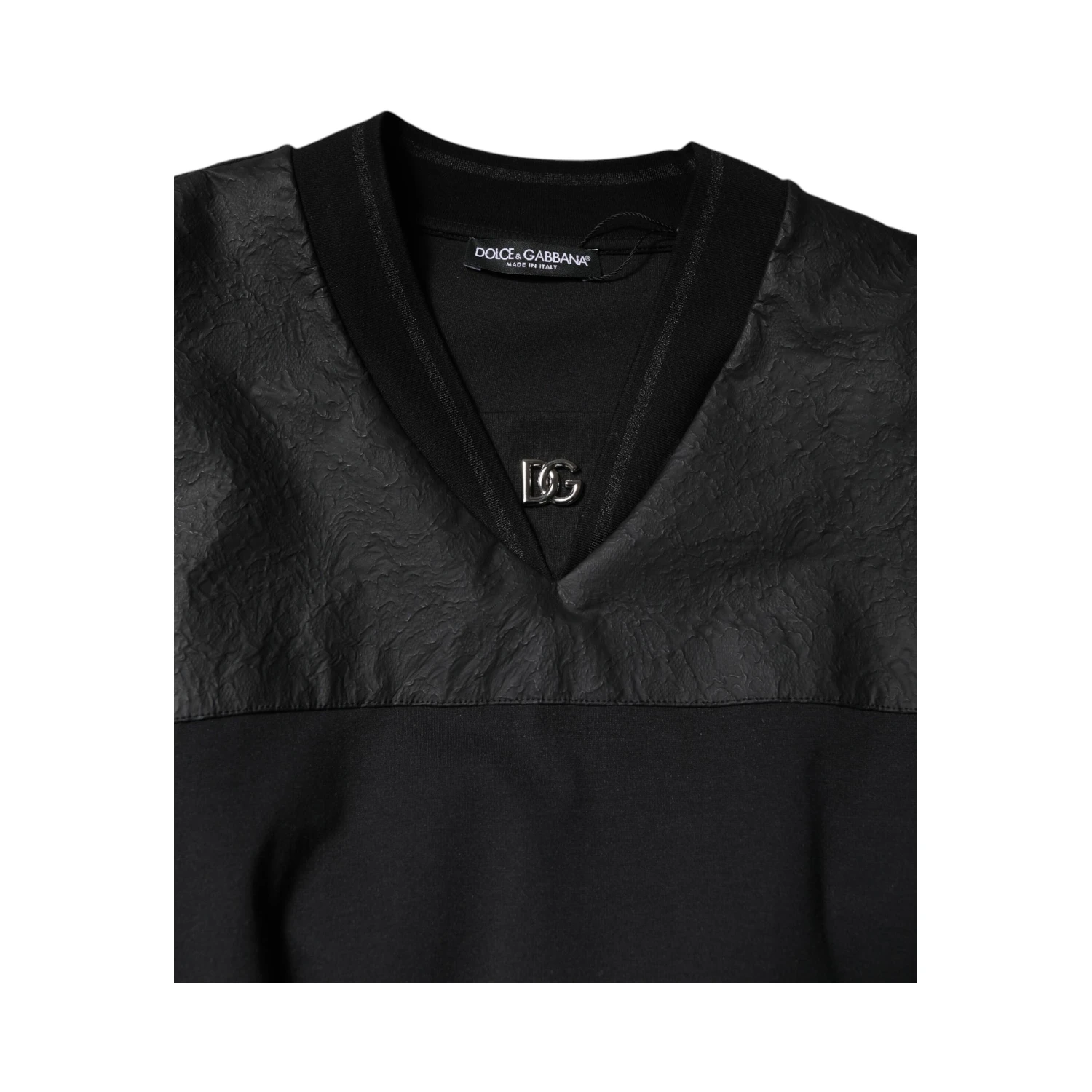 Black Cotton Short Sleeves V-neck T-shirt