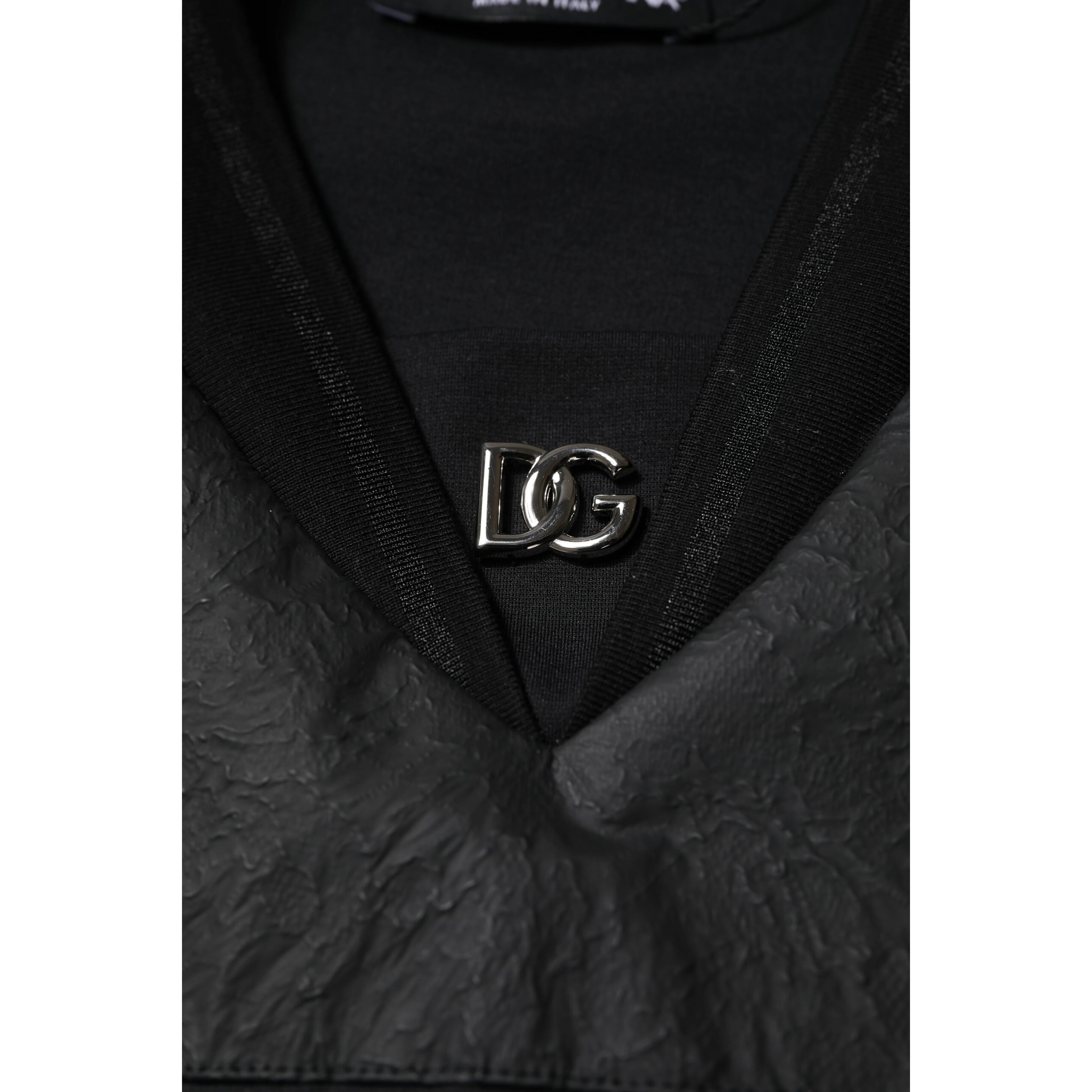 Black Cotton Short Sleeves V-neck T-shirt