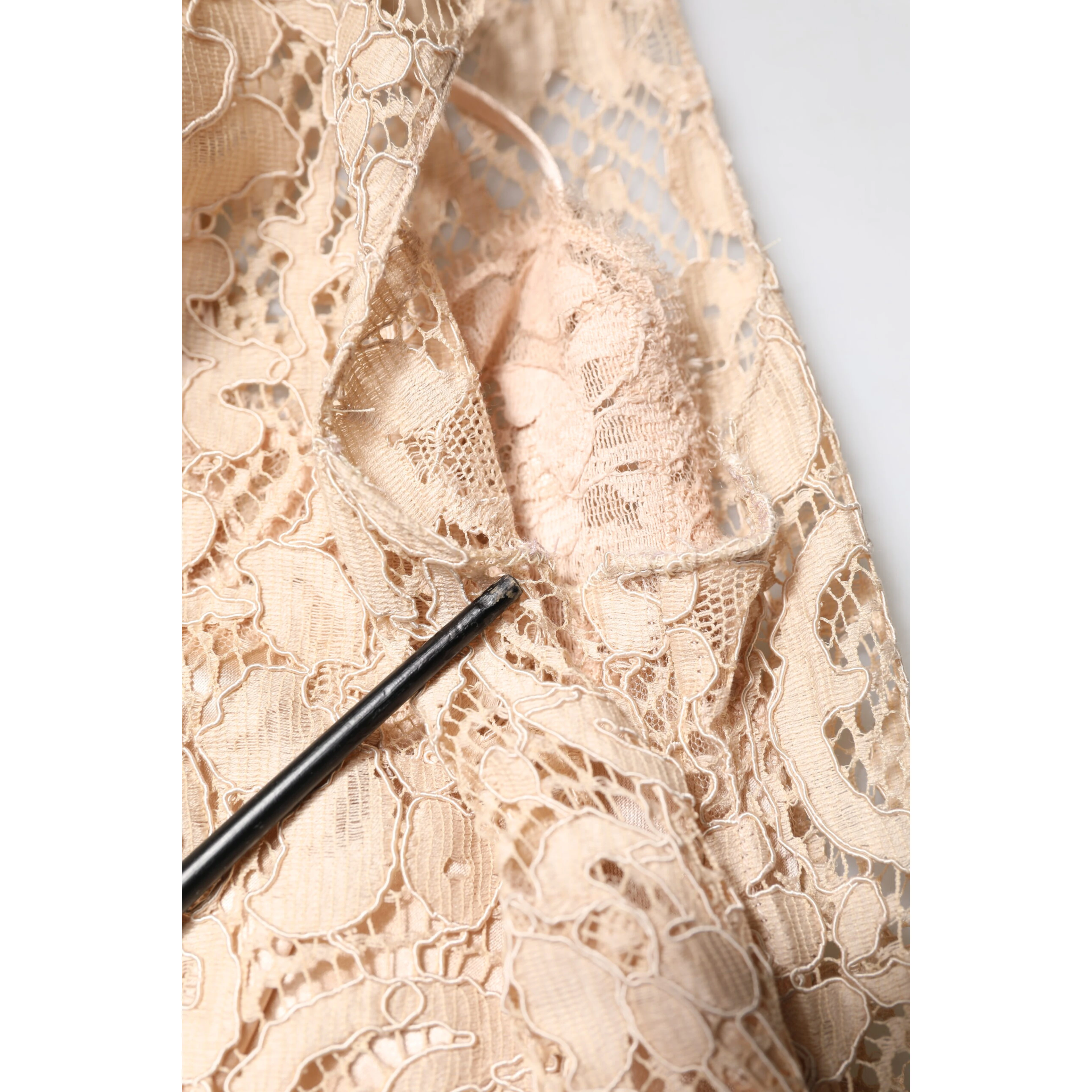 Beige Floral Lace Sleeveless Sheath Dress