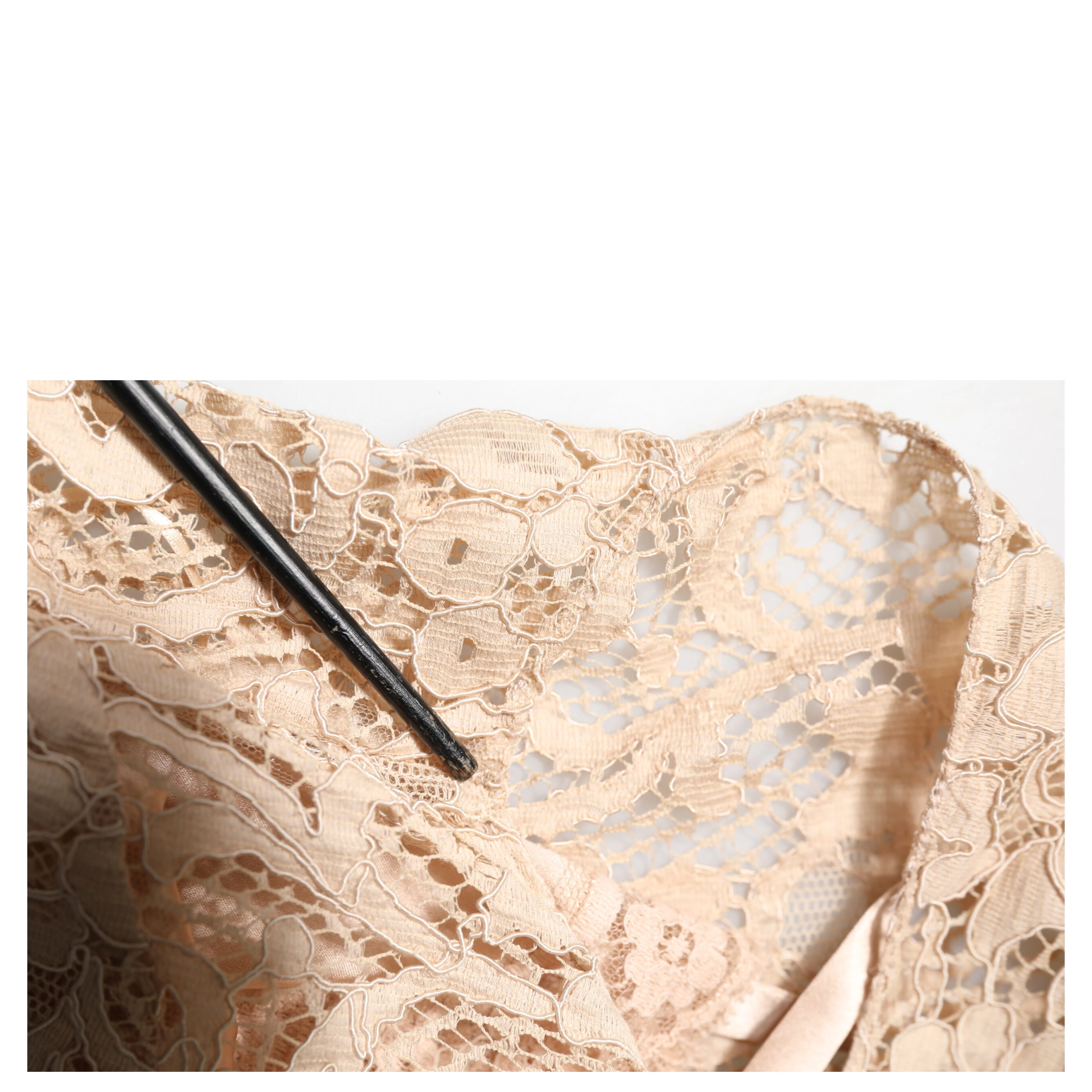Beige Floral Lace Sleeveless Sheath Dress