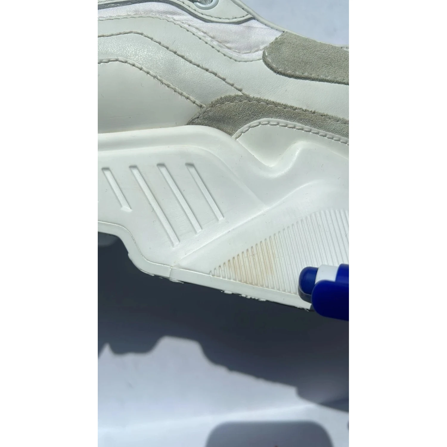 White Daymaster Low Top Mens Sneakers Shoes