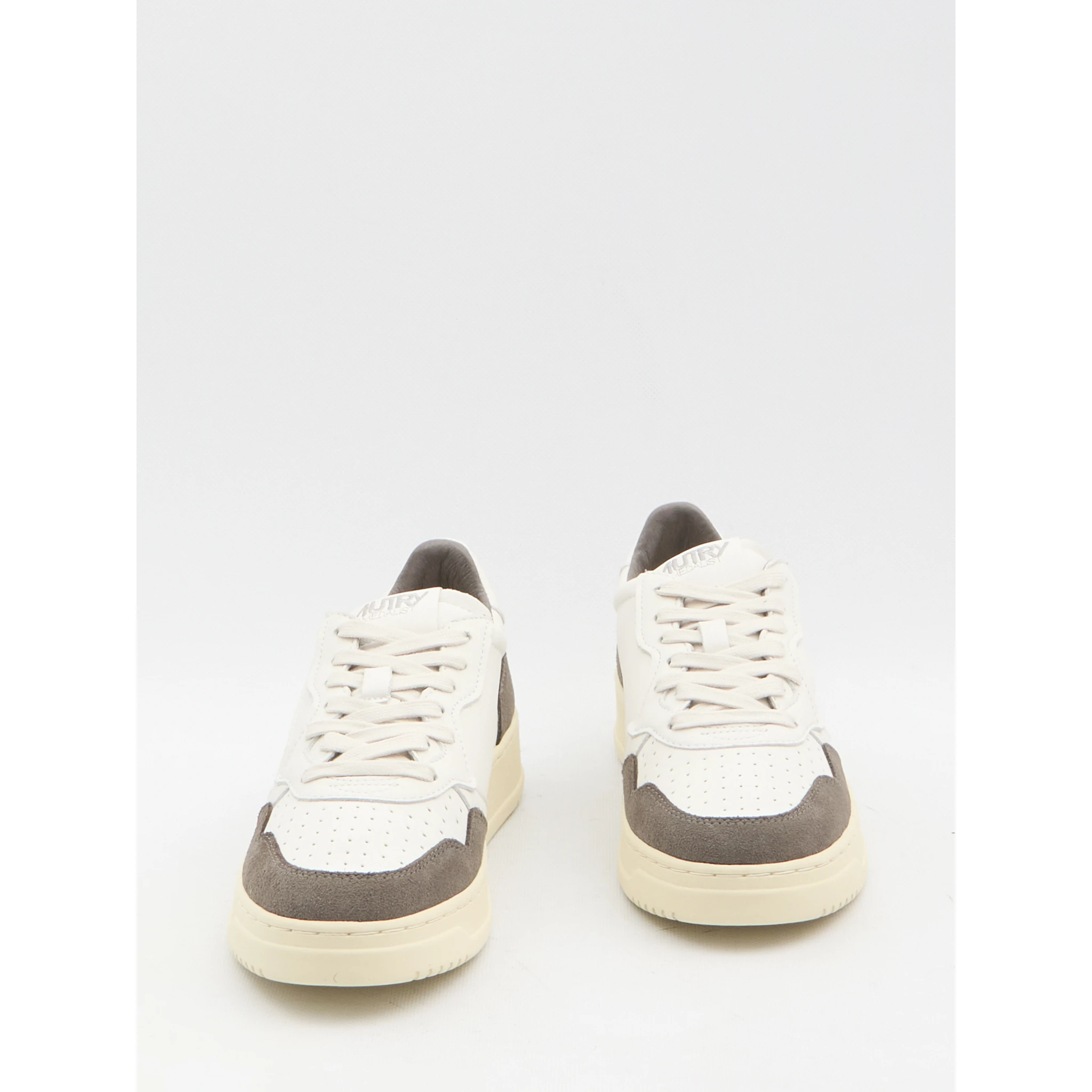Medalist Low Sneakers