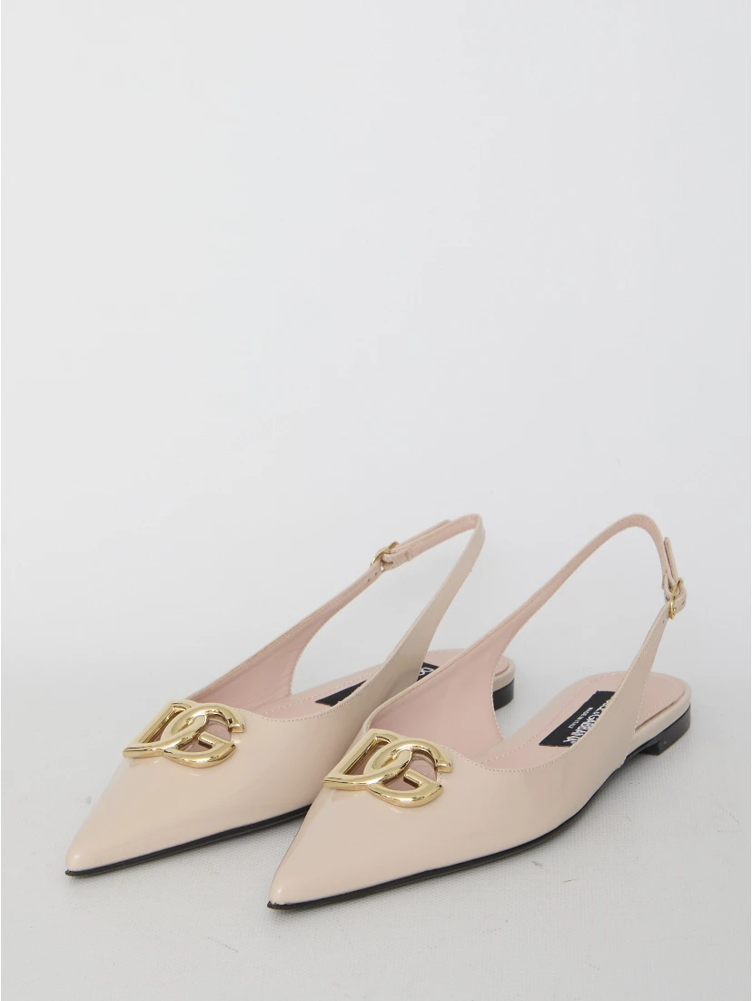 Shiny leather ballerinas