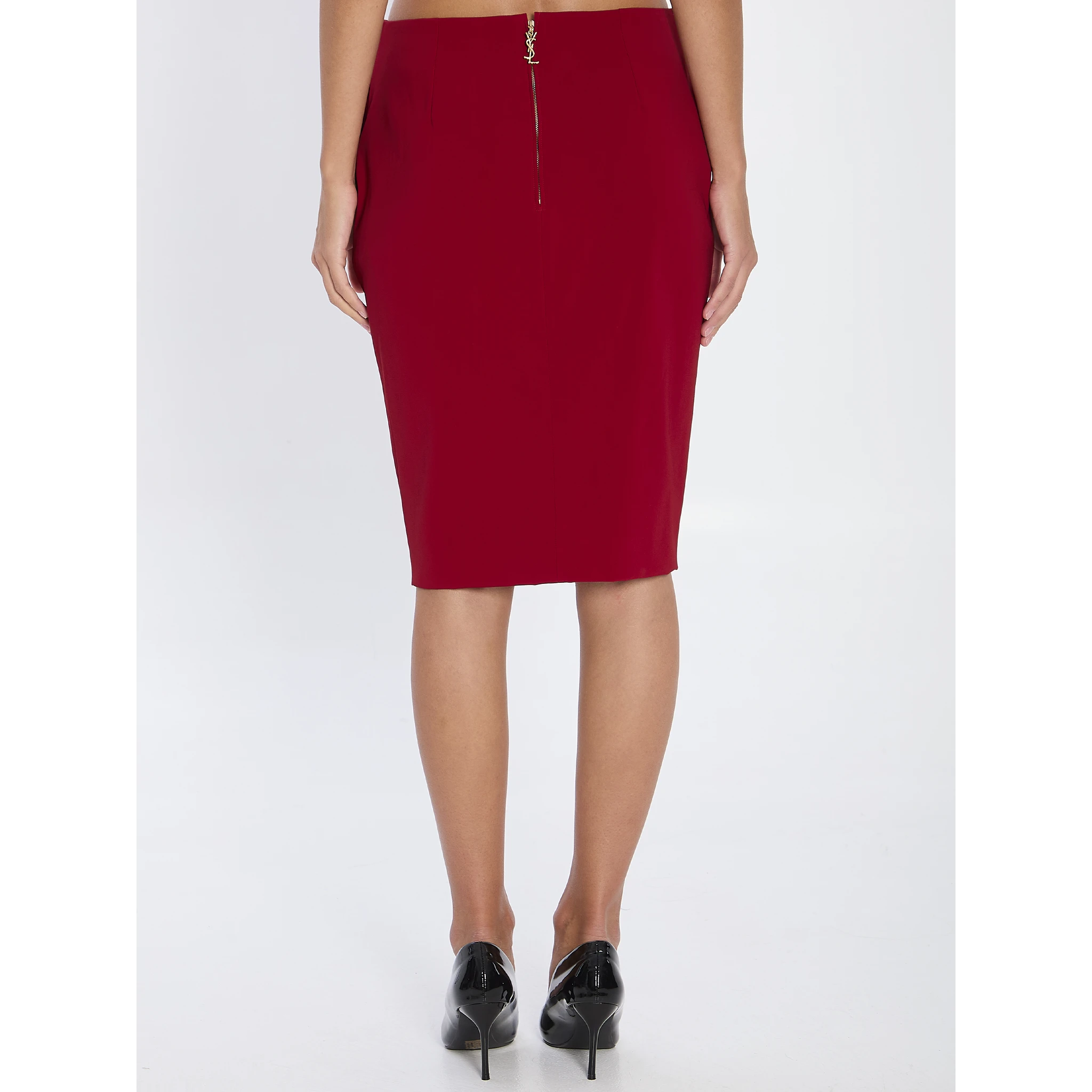 Pencil skirt in red