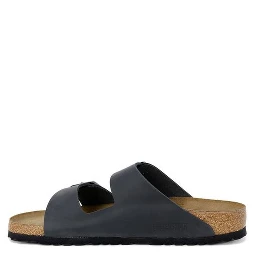 شباشب صناعية سوداء