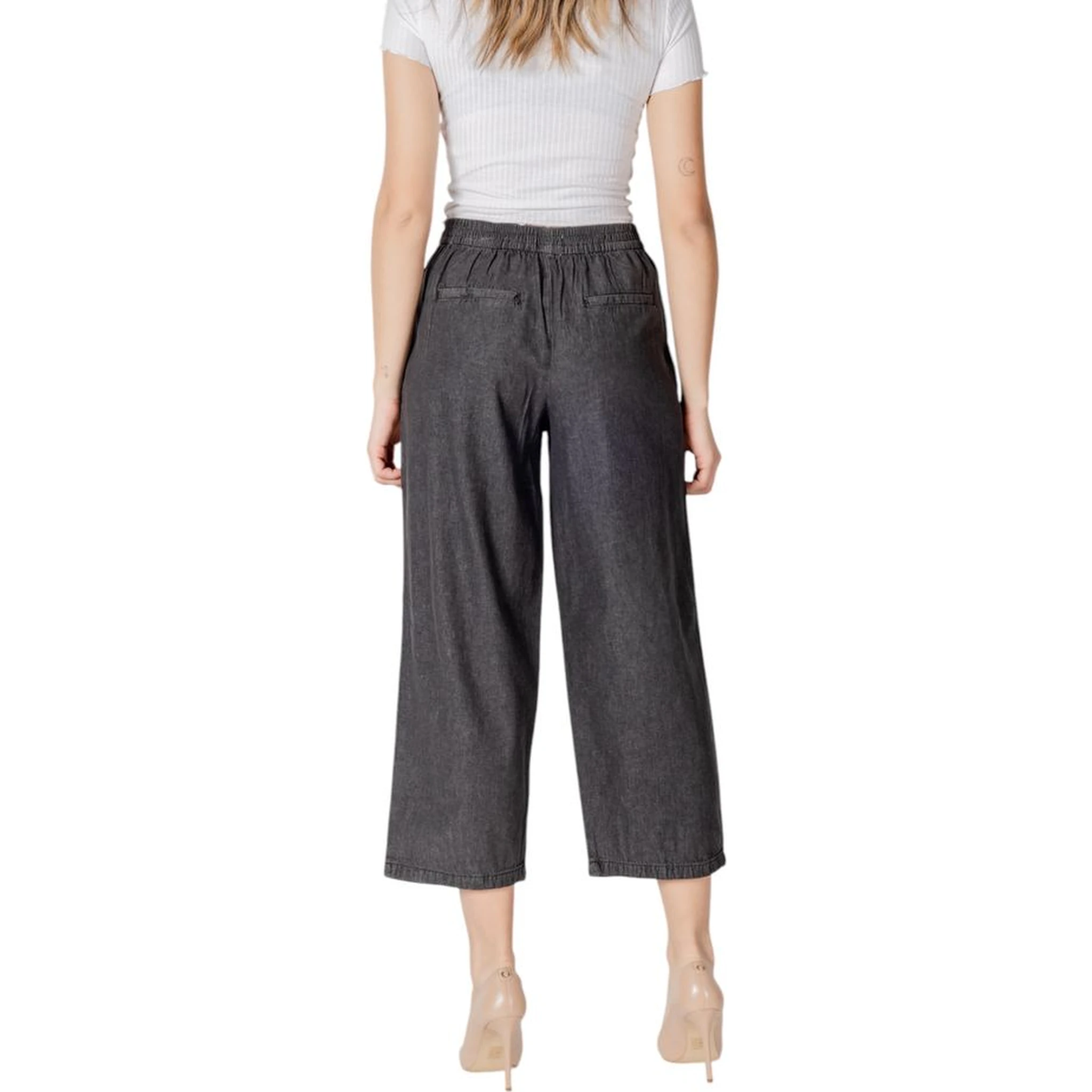 Black Cotton Cropped Jeans