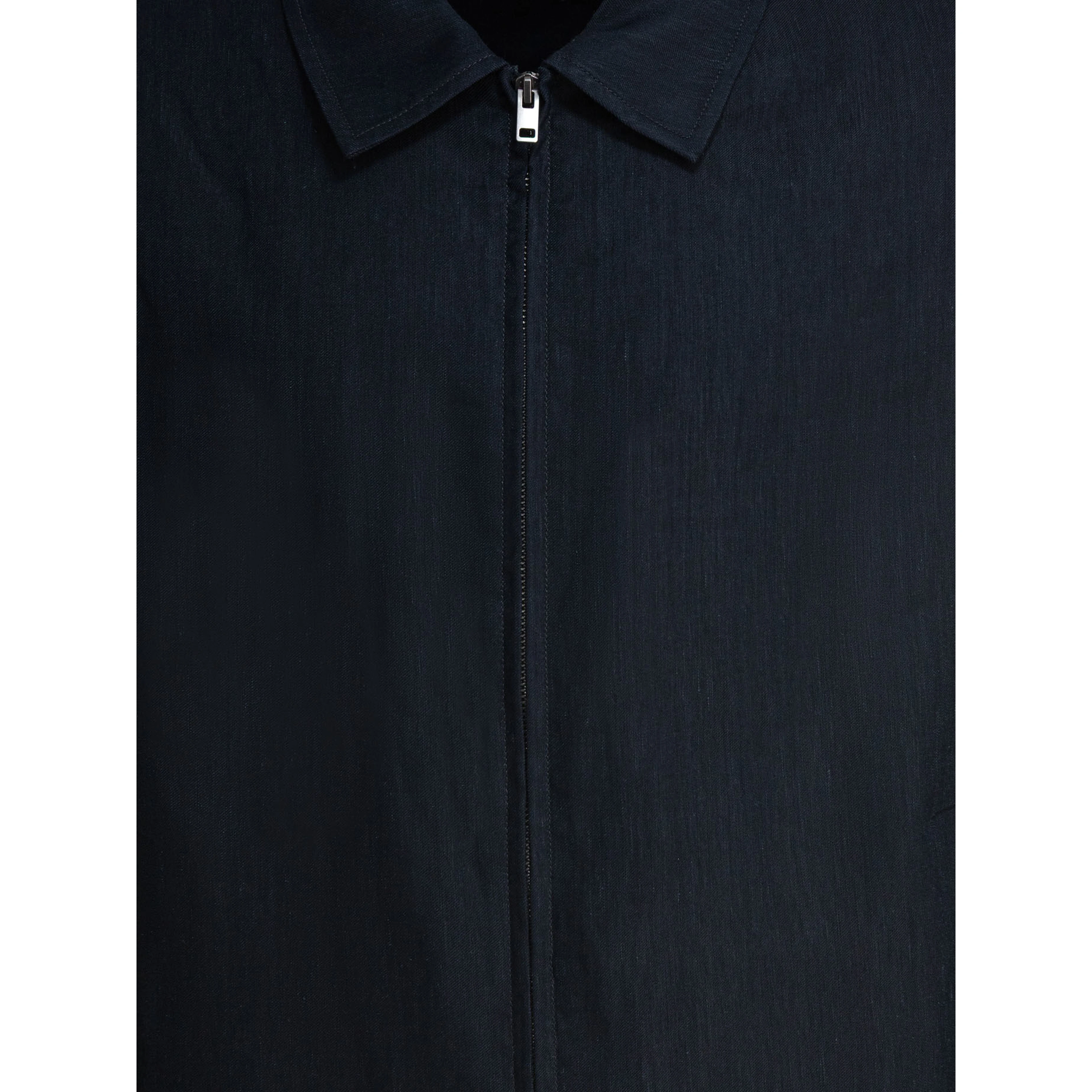 Bomber jacket zipper closure