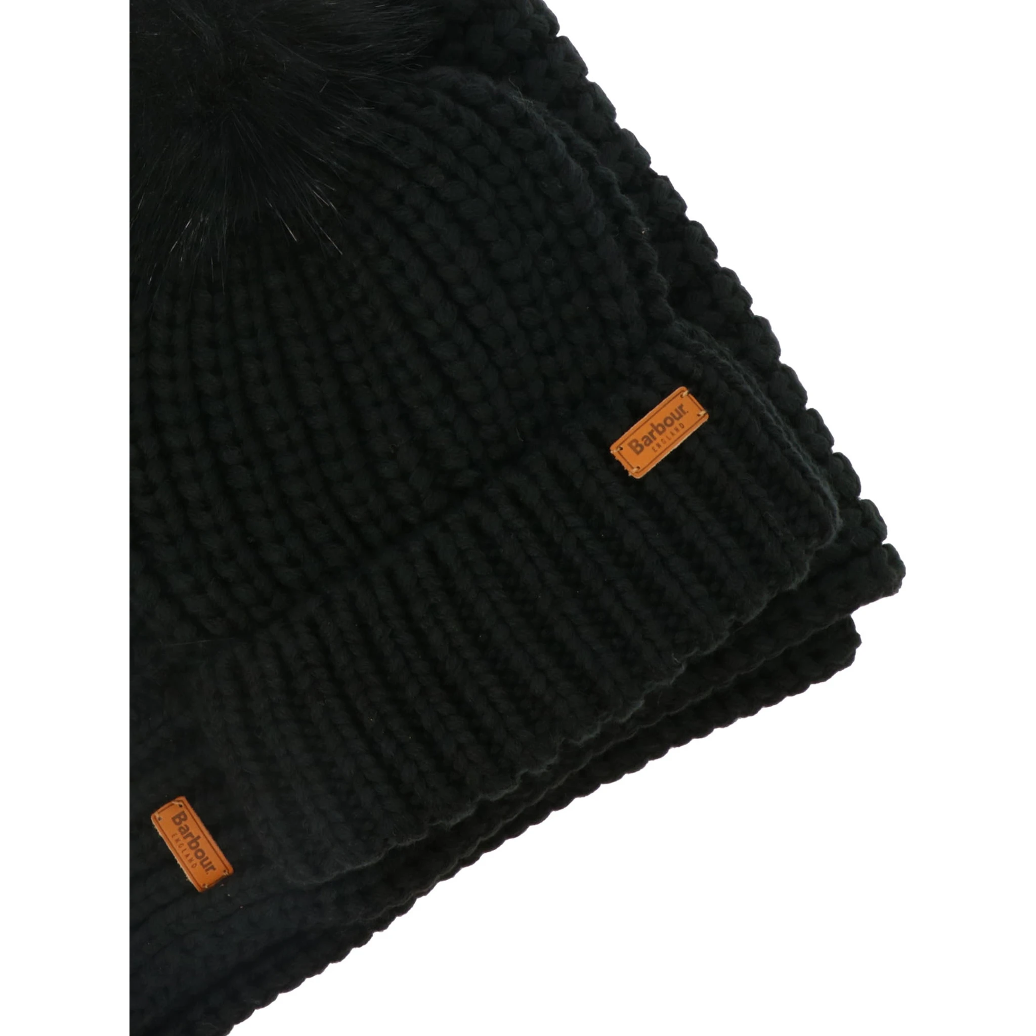 "Saltburn" beanie and scarf set